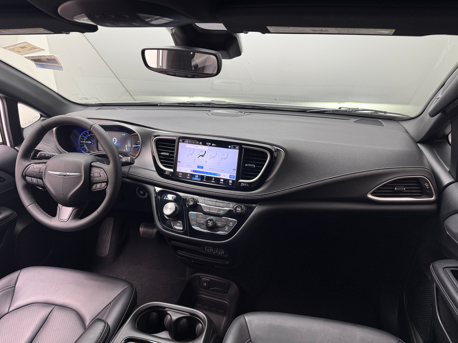 Thumbnail: 2024 Chrysler Pacifica - 2