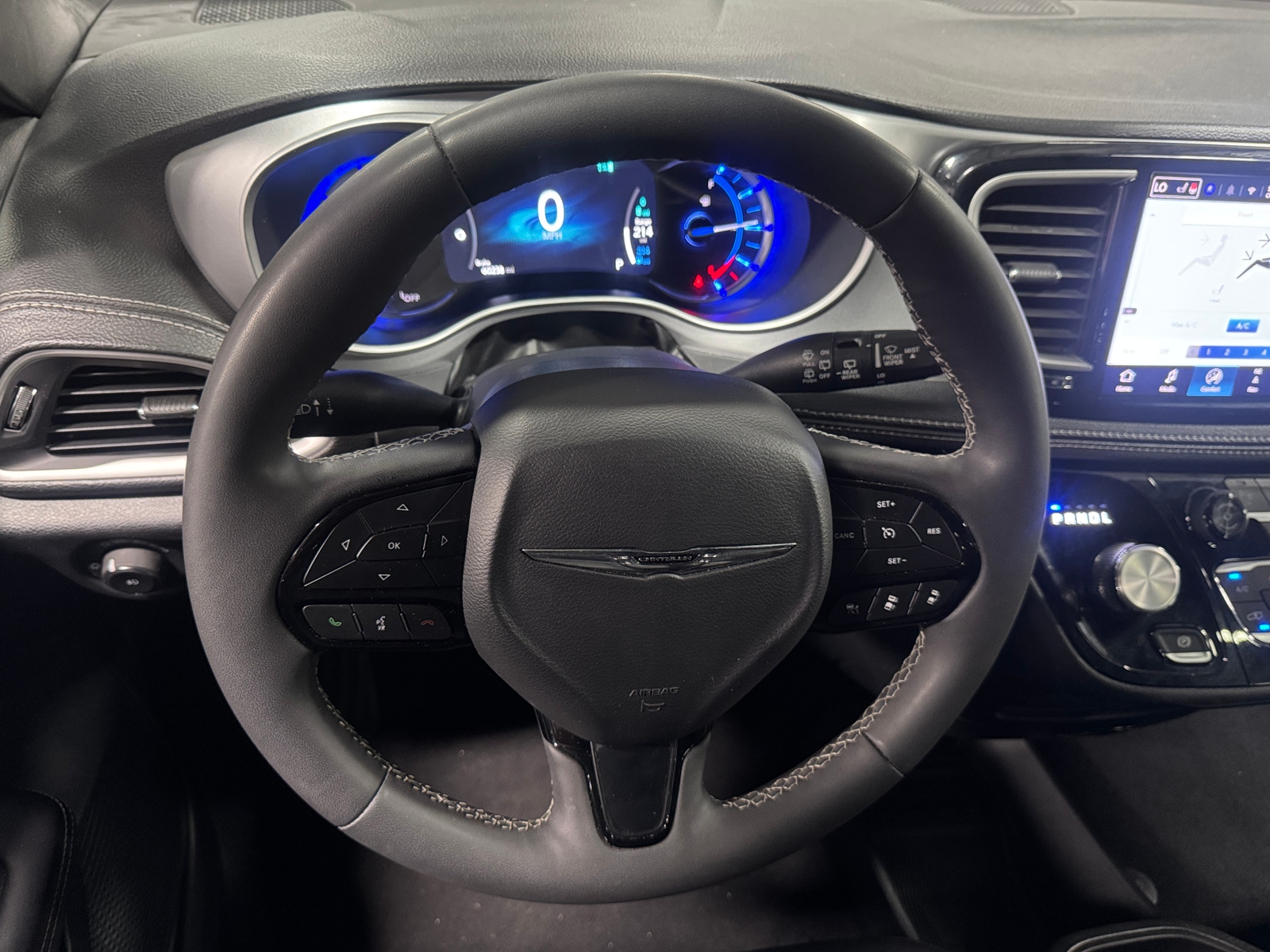 Thumbnail: 2024 Chrysler Pacifica - 4