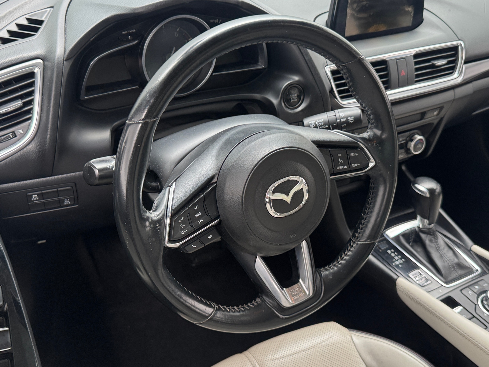 Thumbnail: 2017 Mazda Mazda3 - 4