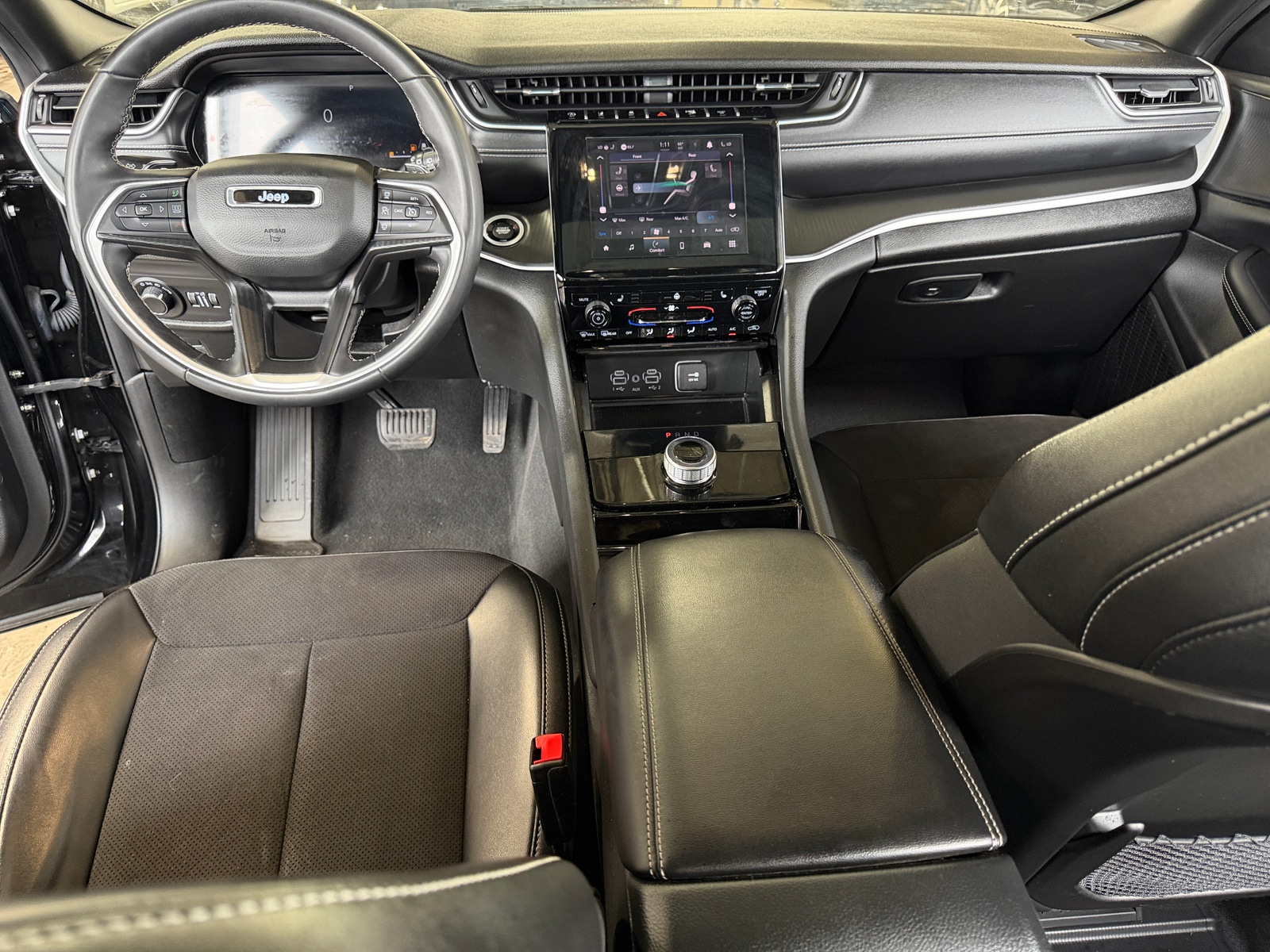 Thumbnail: 2023 Jeep Grand Cherokee L - 2