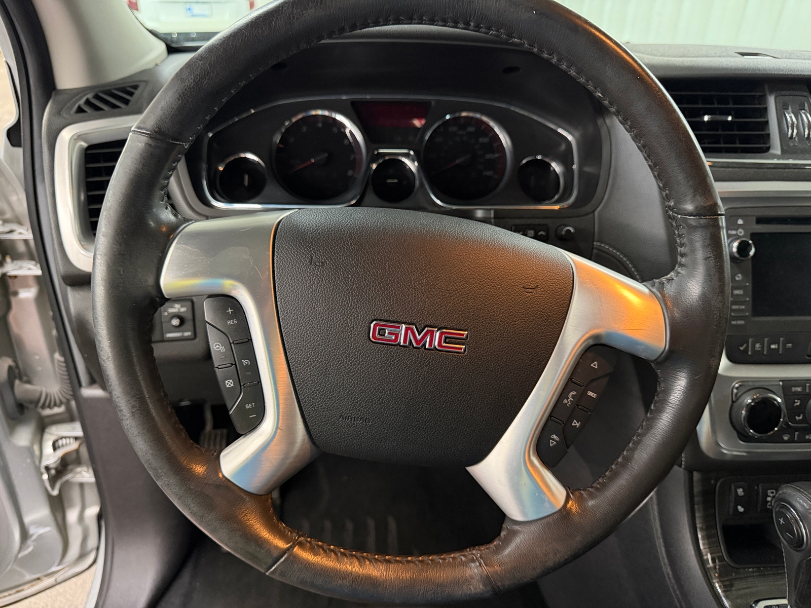 Thumbnail: 2017 GMC Acadia - 4