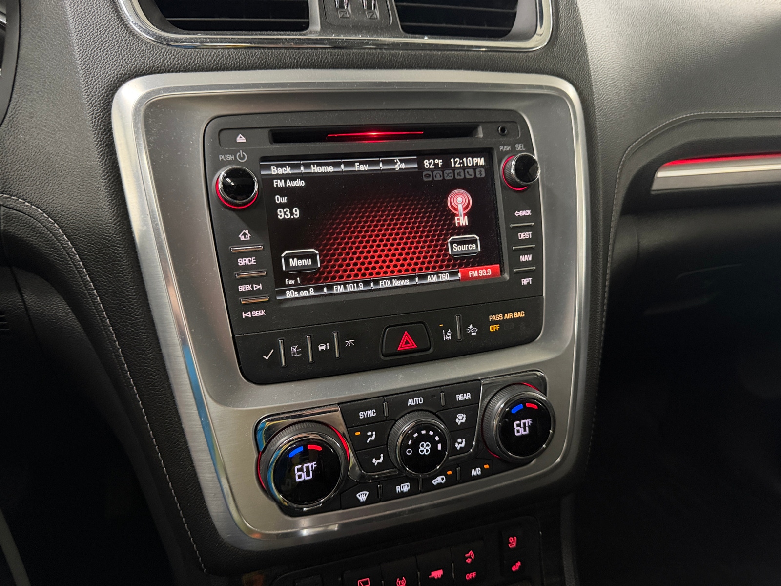 Thumbnail: 2017 GMC Acadia - 3