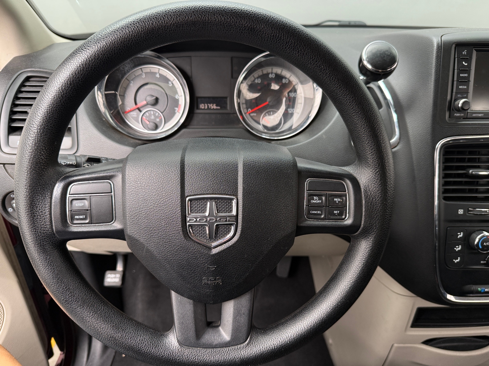 Thumbnail: 2018 Dodge Grand Caravan - 5