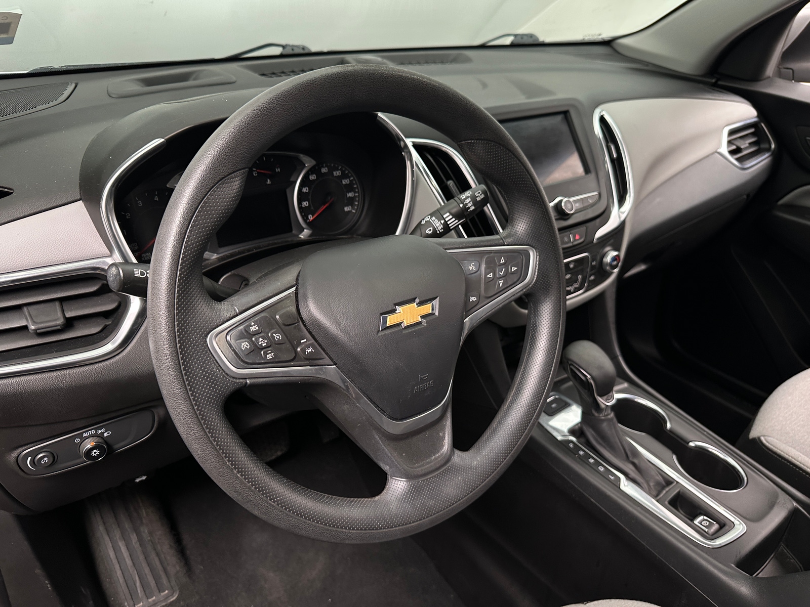 Thumbnail: 2022 Chevrolet Equinox - 5
