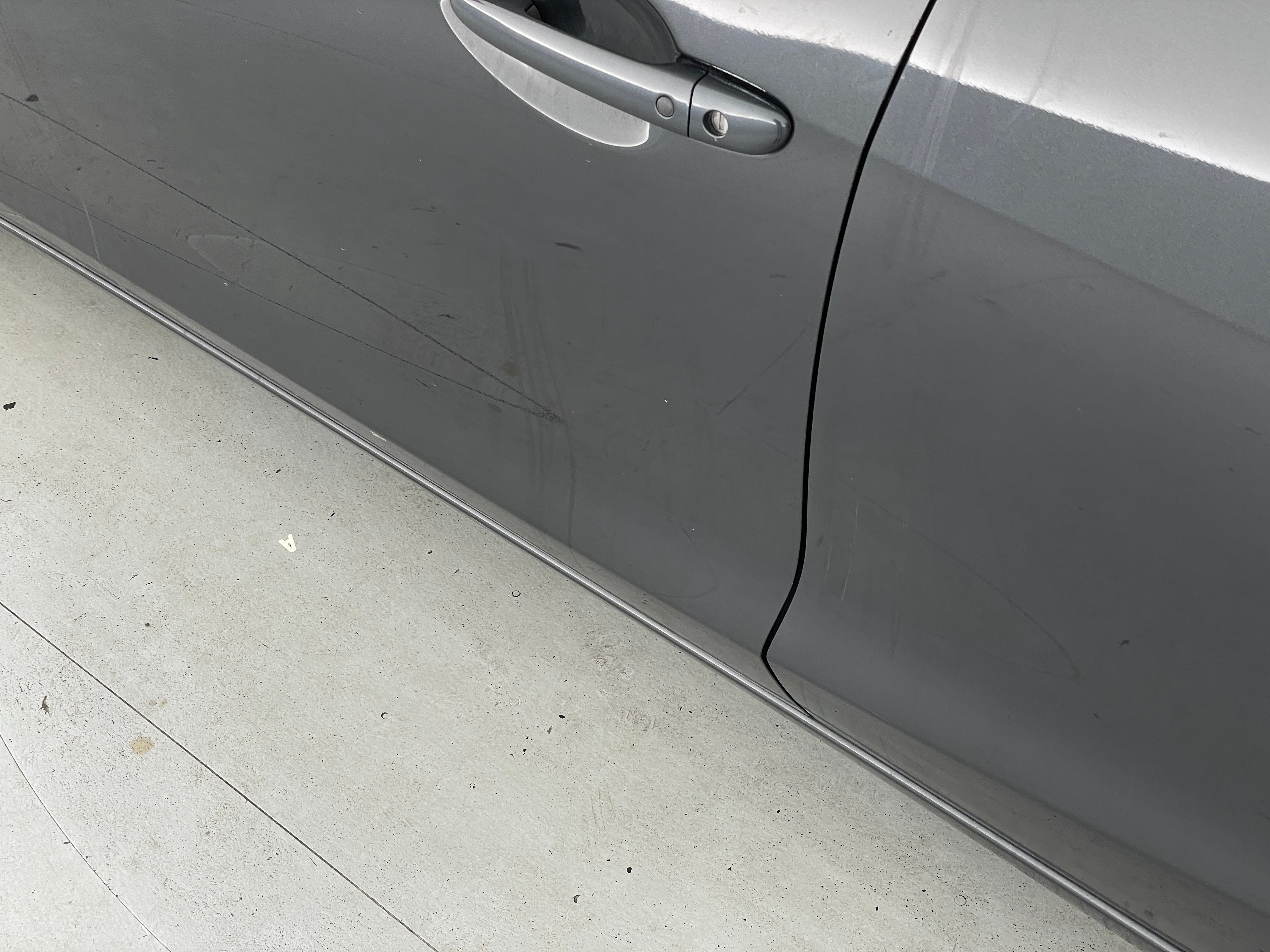 2020 Toyota Yaris LE - Photo 24