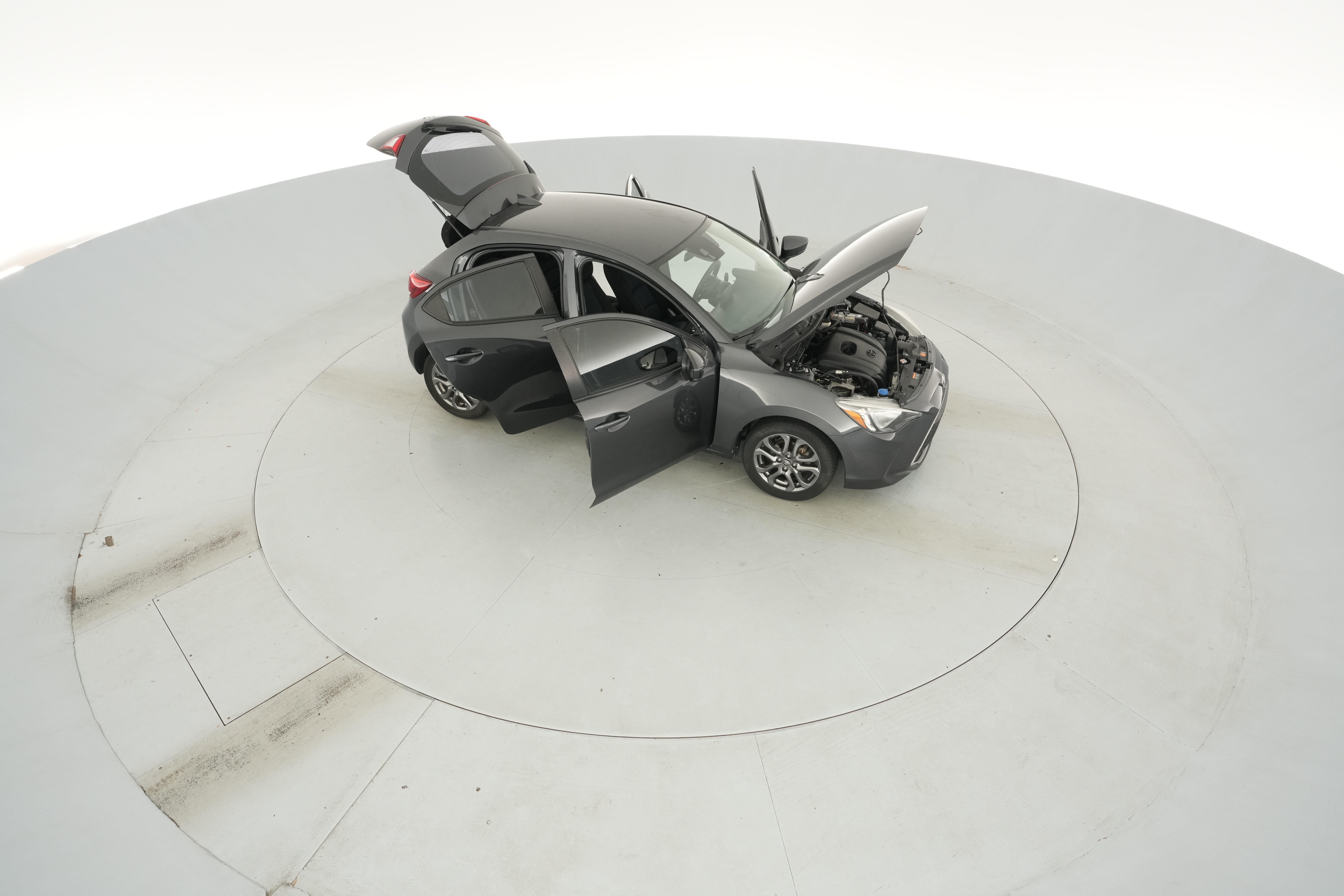 2020 Toyota Yaris LE - Photo 55