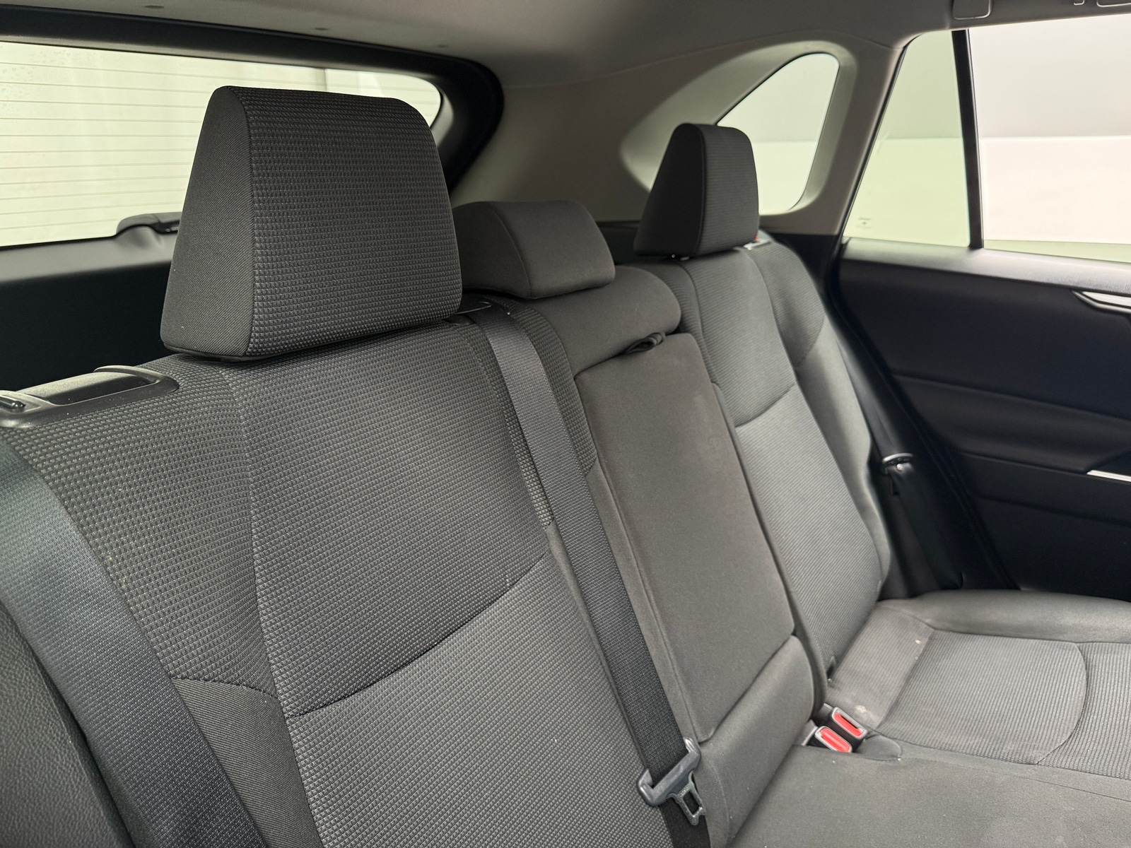 Thumbnail: 2021 Toyota RAV4 - 6