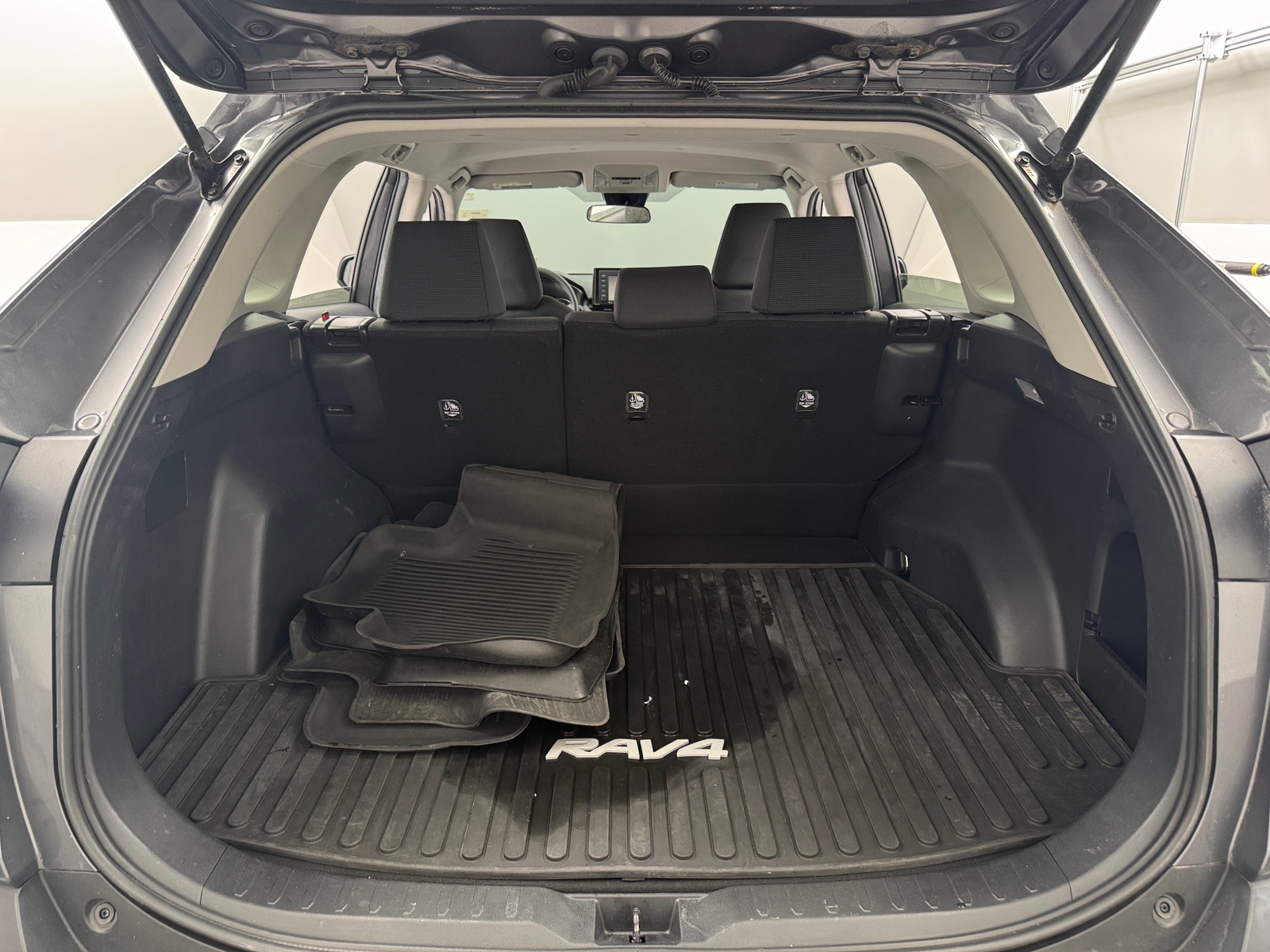 Thumbnail: 2021 Toyota RAV4 - 7