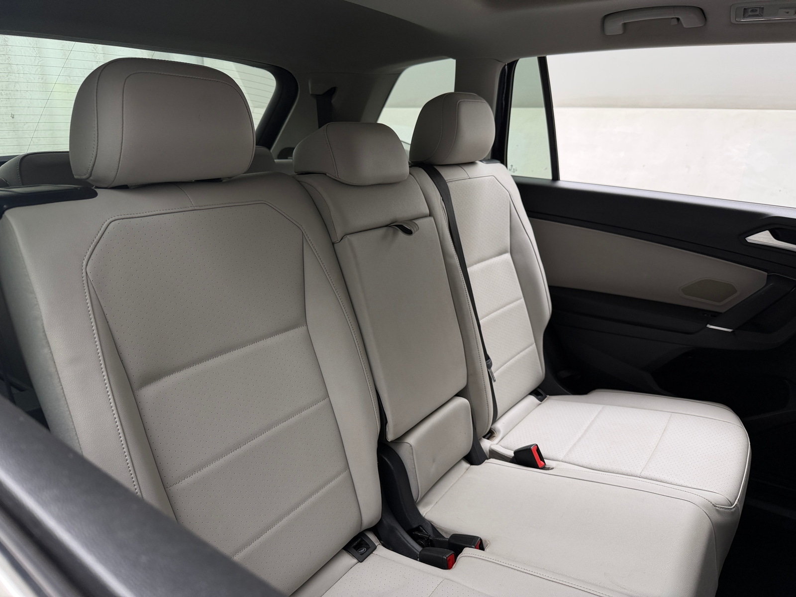 Thumbnail: 2020 Volkswagen Tiguan - 5
