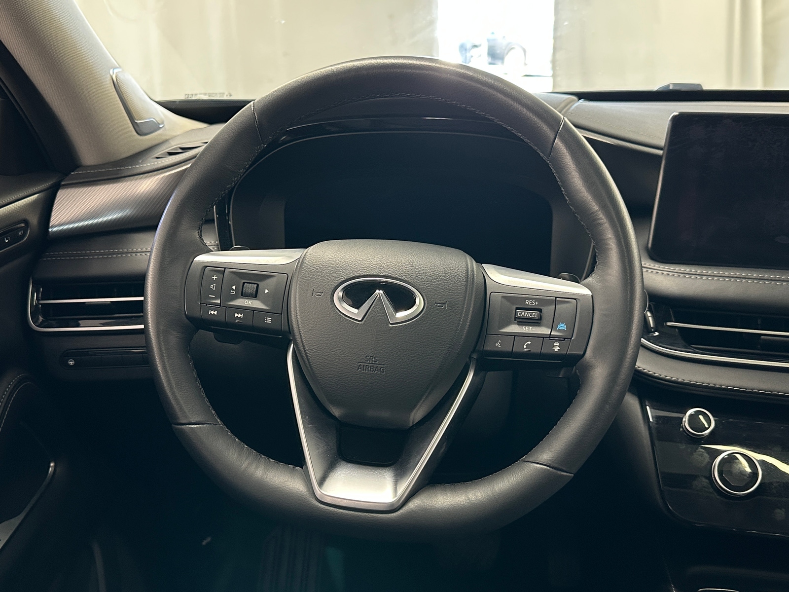 Thumbnail: 2026 INFINITI QX60 - 4