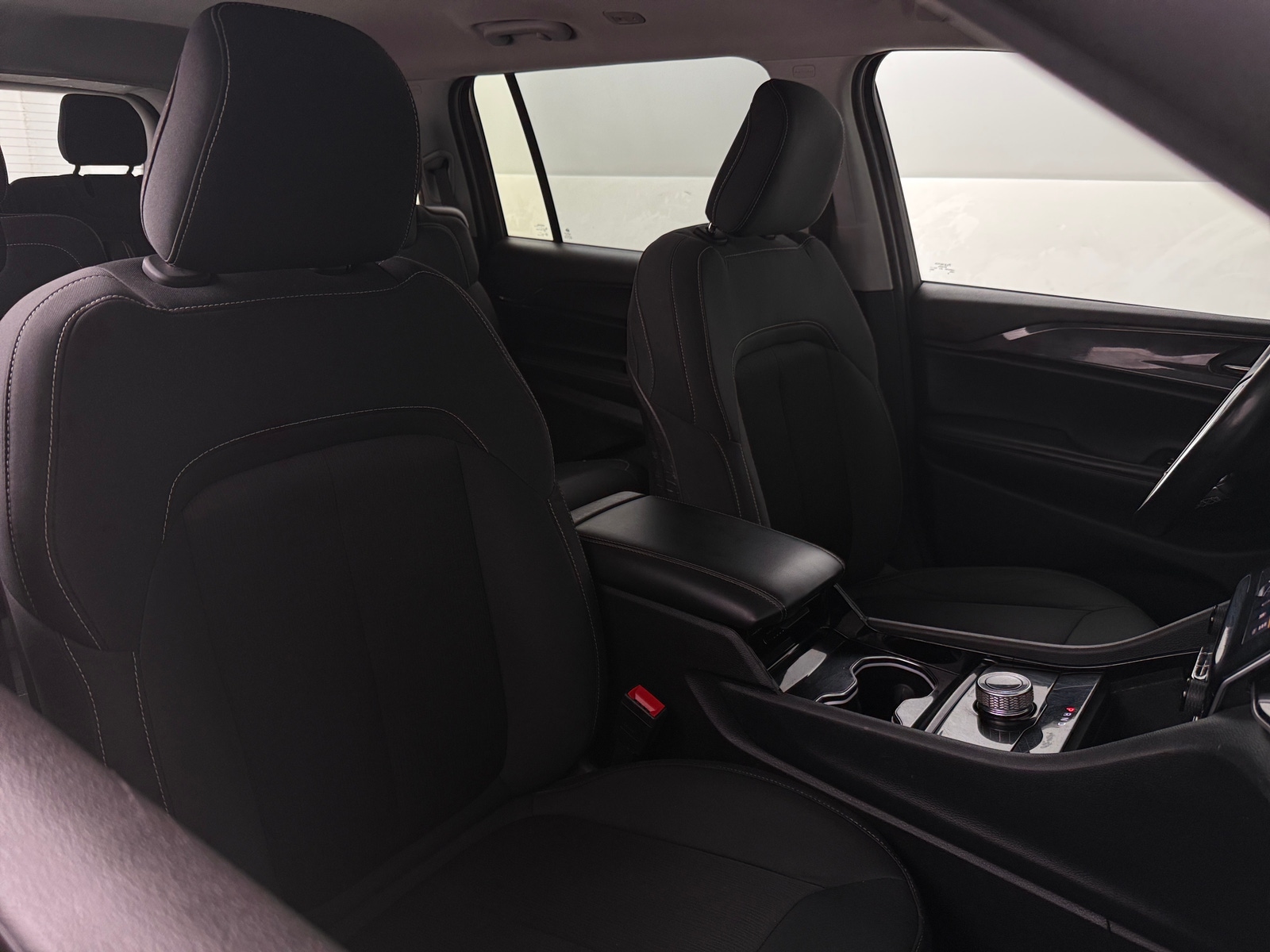 Thumbnail: 2022 Jeep Grand Cherokee L - 2