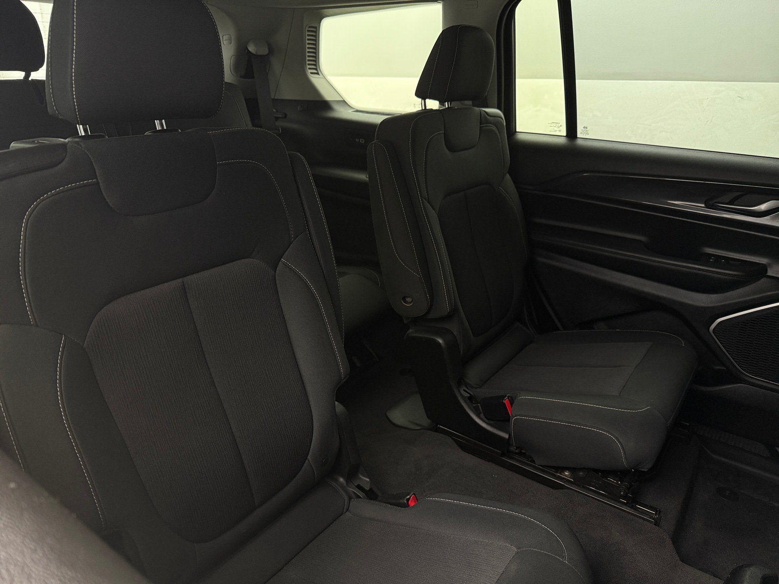 Thumbnail: 2022 Jeep Grand Cherokee L - 6