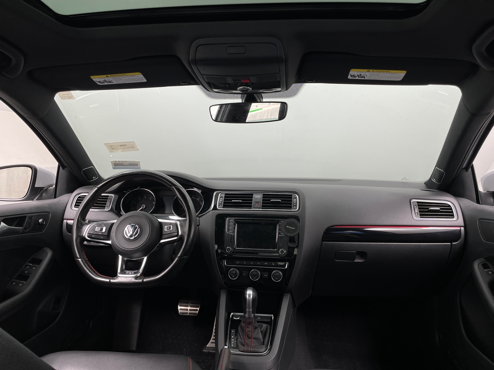 Thumbnail: 2017 Volkswagen Jetta - 2