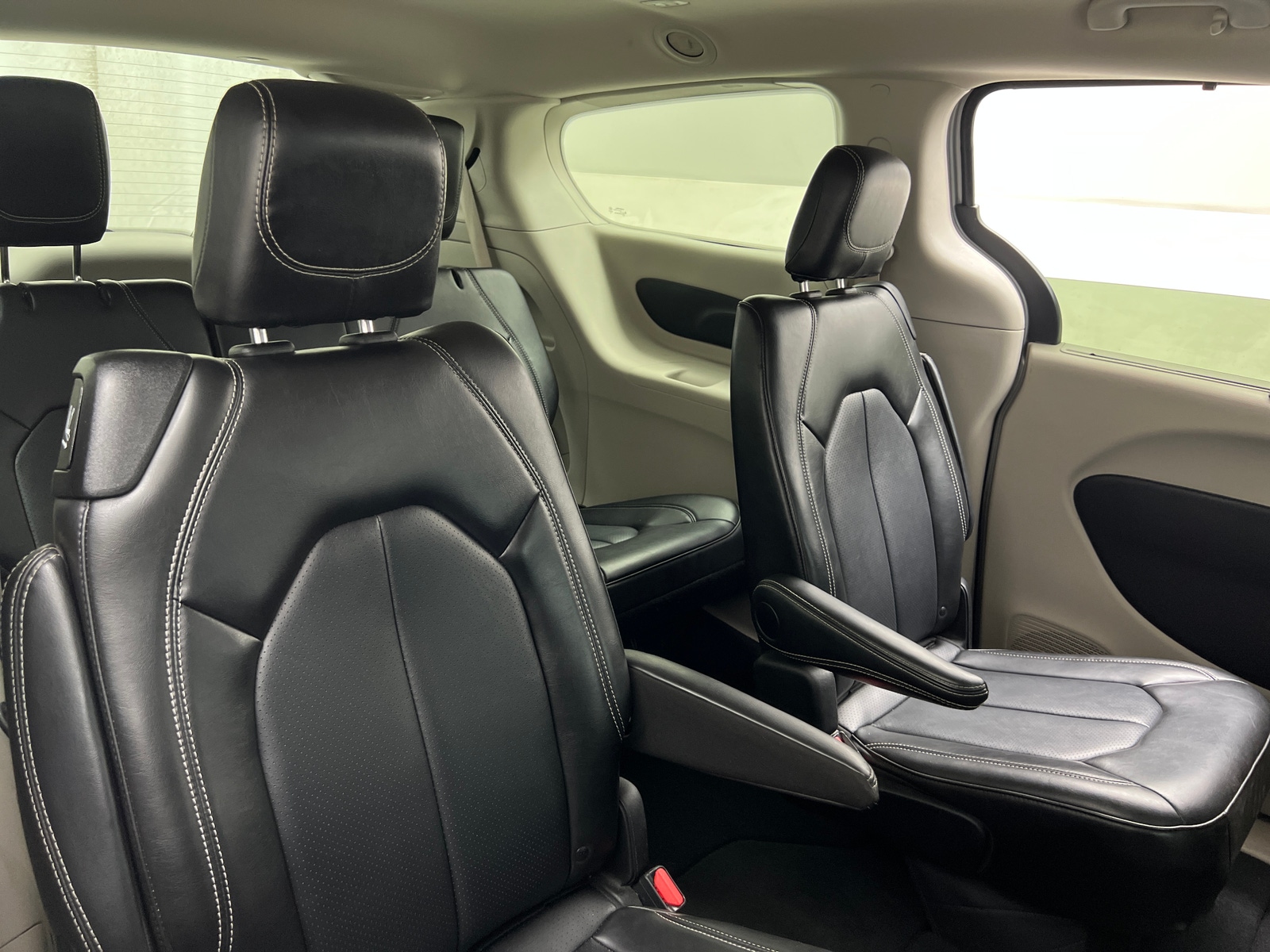 Thumbnail: 2024 Chrysler Pacifica - 5