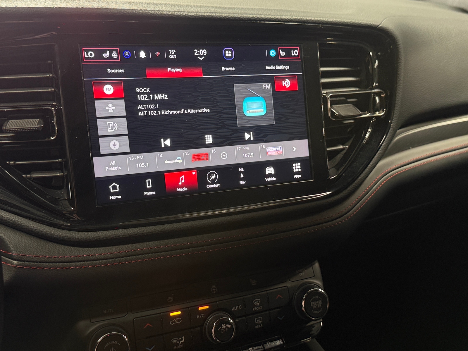 Thumbnail: 2026 Dodge Durango - 4