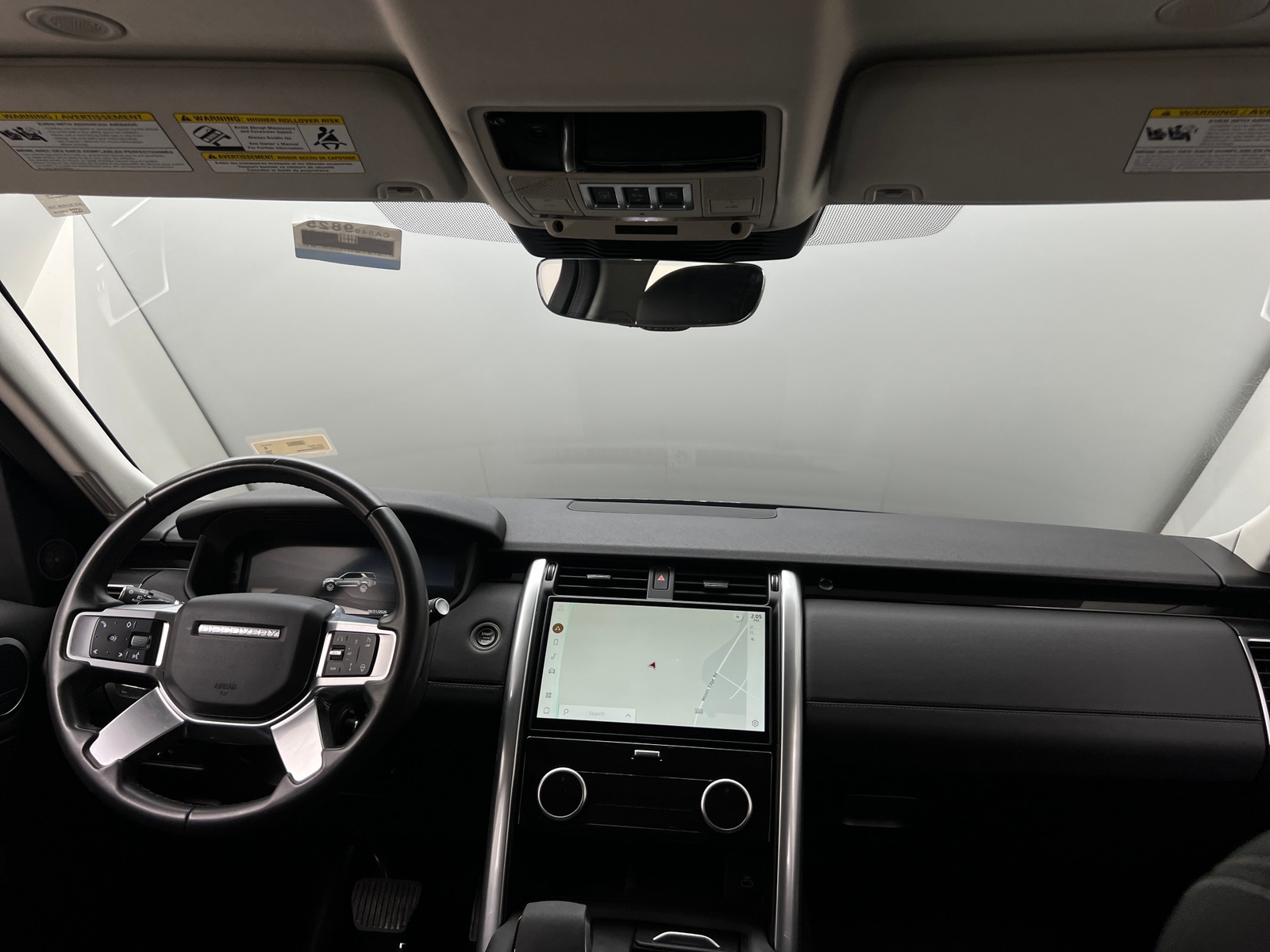Thumbnail: 2024 Land Rover Discovery - 3
