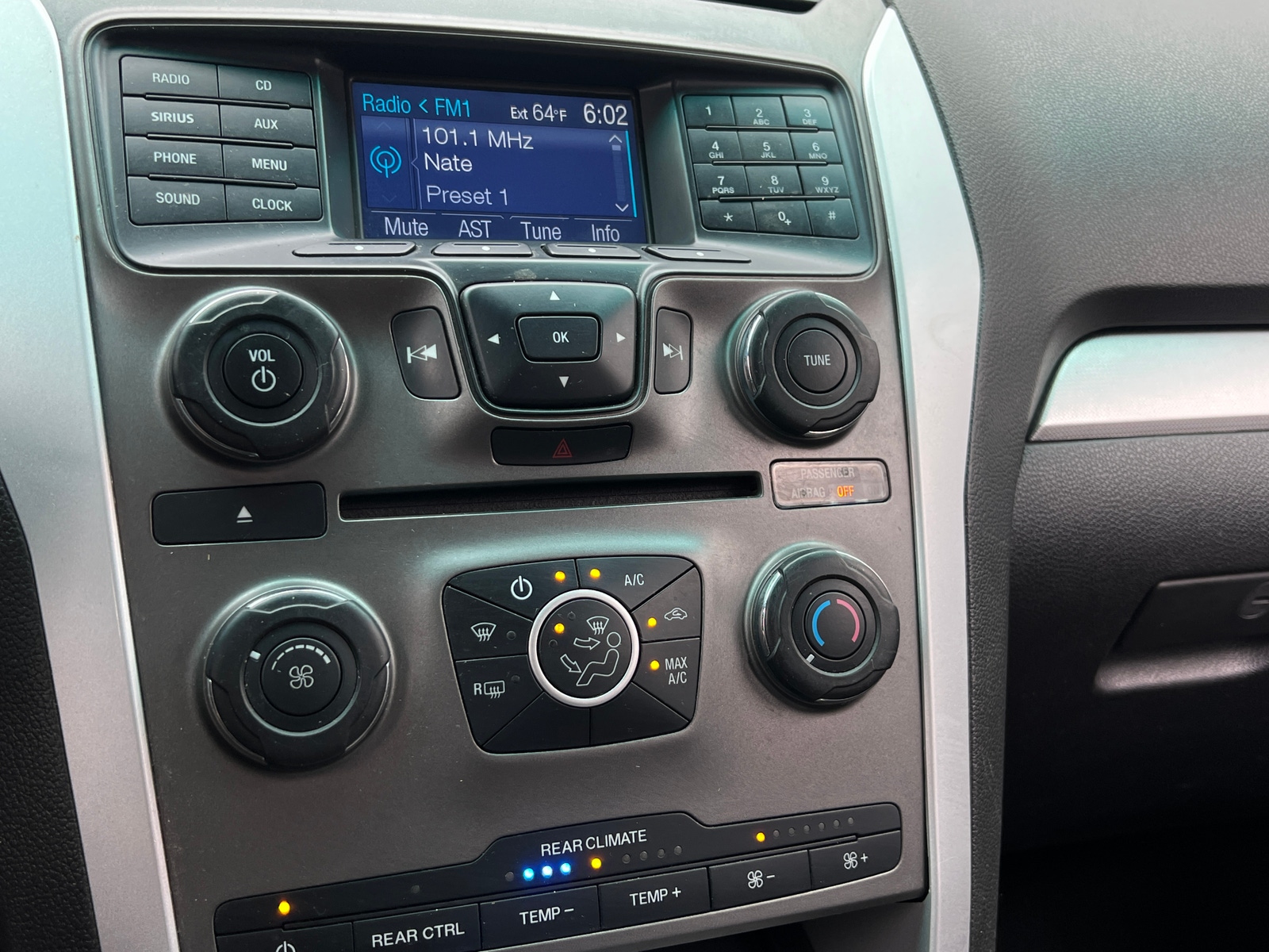 Thumbnail: 2014 Ford Explorer - 4