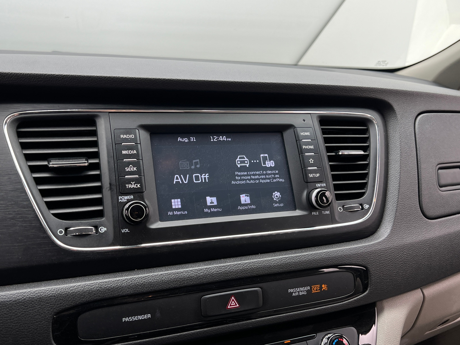 Thumbnail: 2019 Kia Sedona - 4