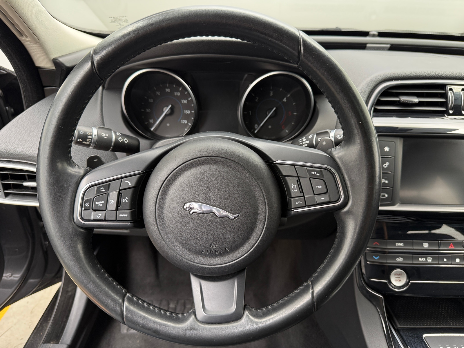 Thumbnail: 2018 Jaguar XE - 4