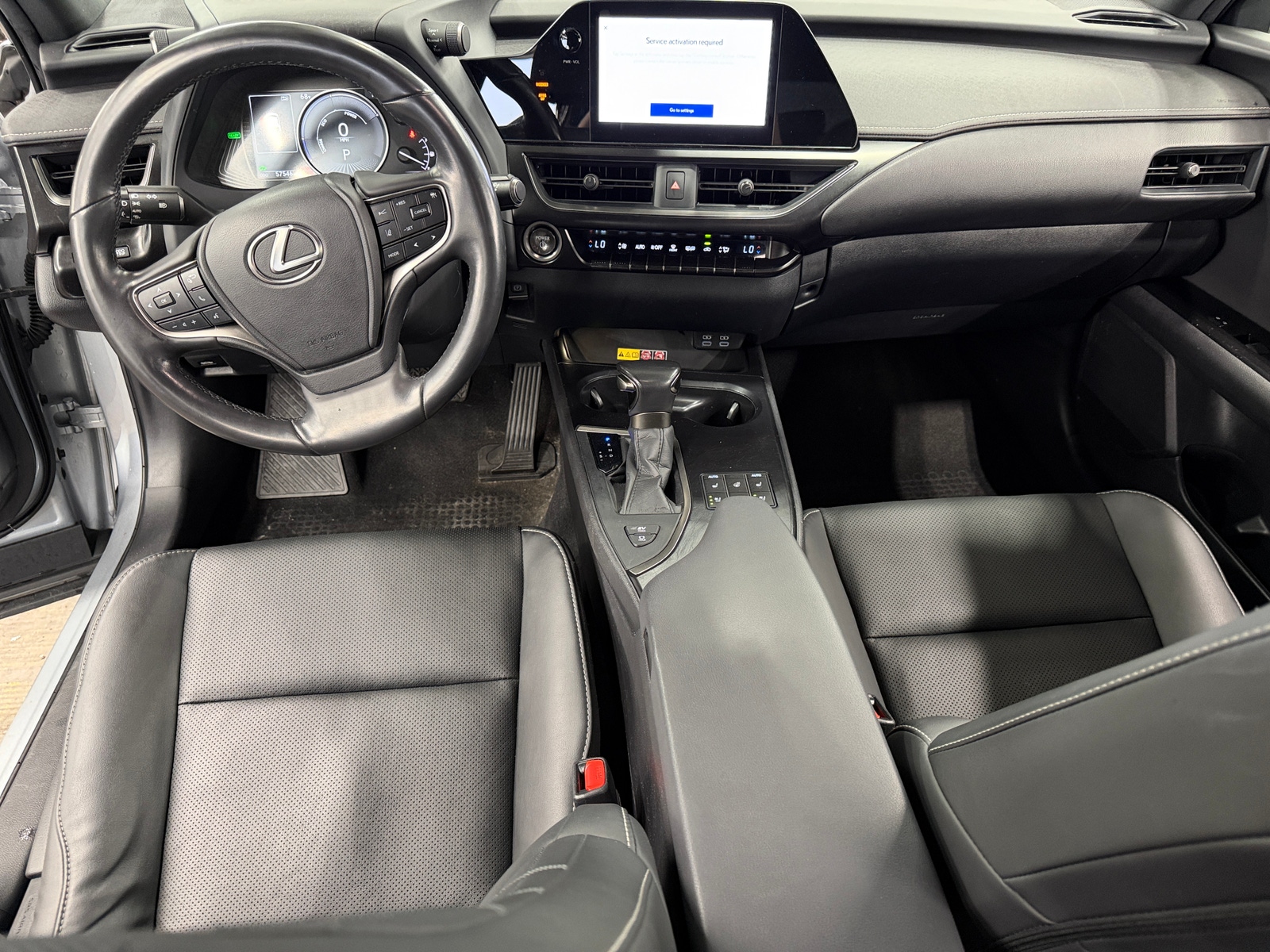 Thumbnail: 2023 Lexus UX - 2