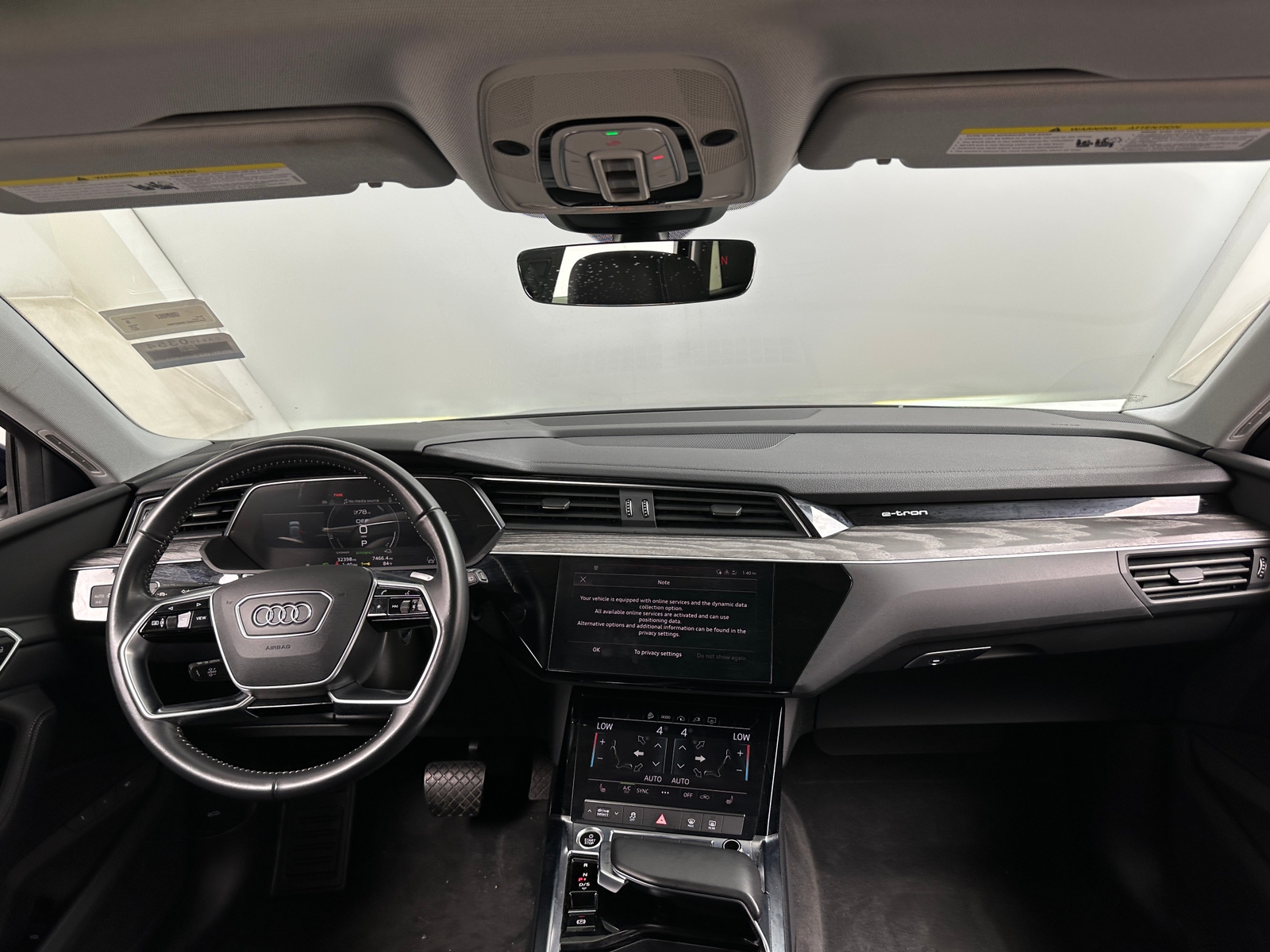 Thumbnail: 2021 Audi e-tron - 3