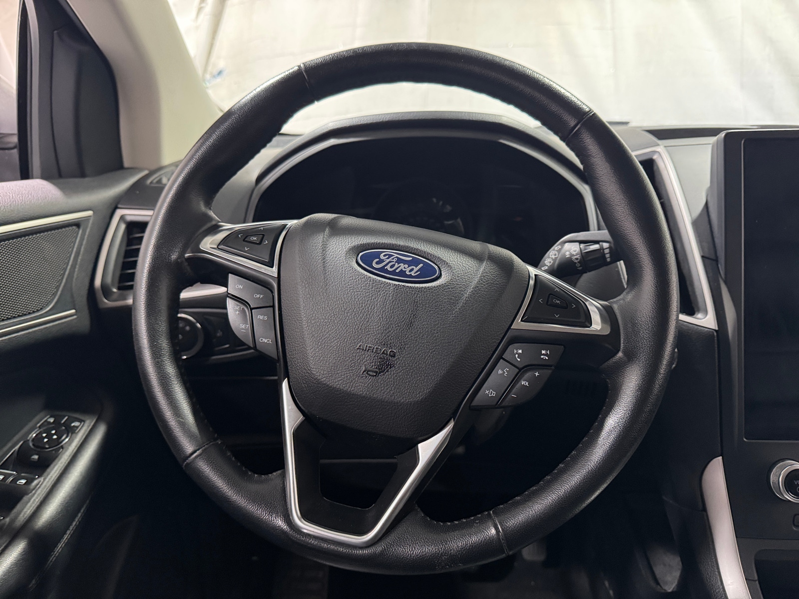 Thumbnail: 2023 Ford Edge - 4