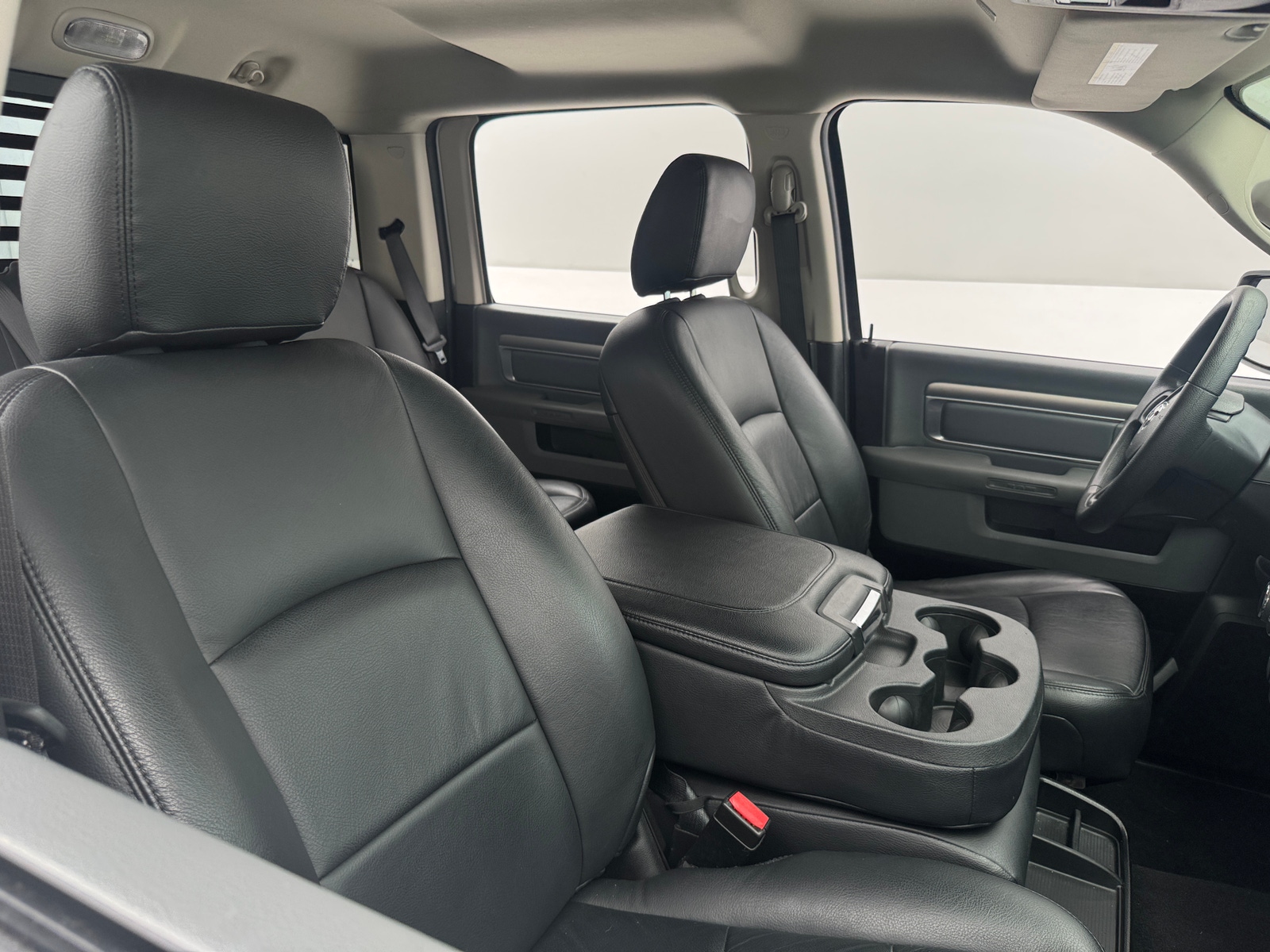 Thumbnail: 2019 RAM 1500 Classic - 2