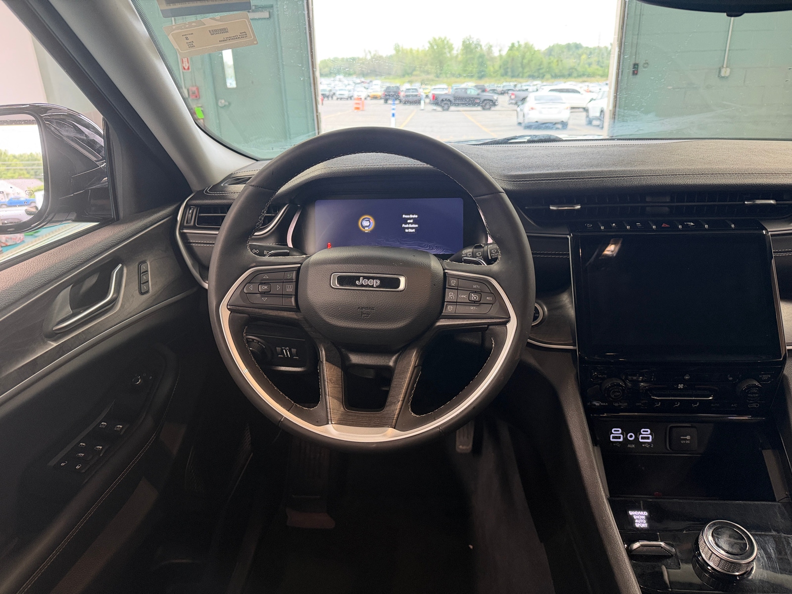 Thumbnail: 2023 Jeep Grand Cherokee L - 4