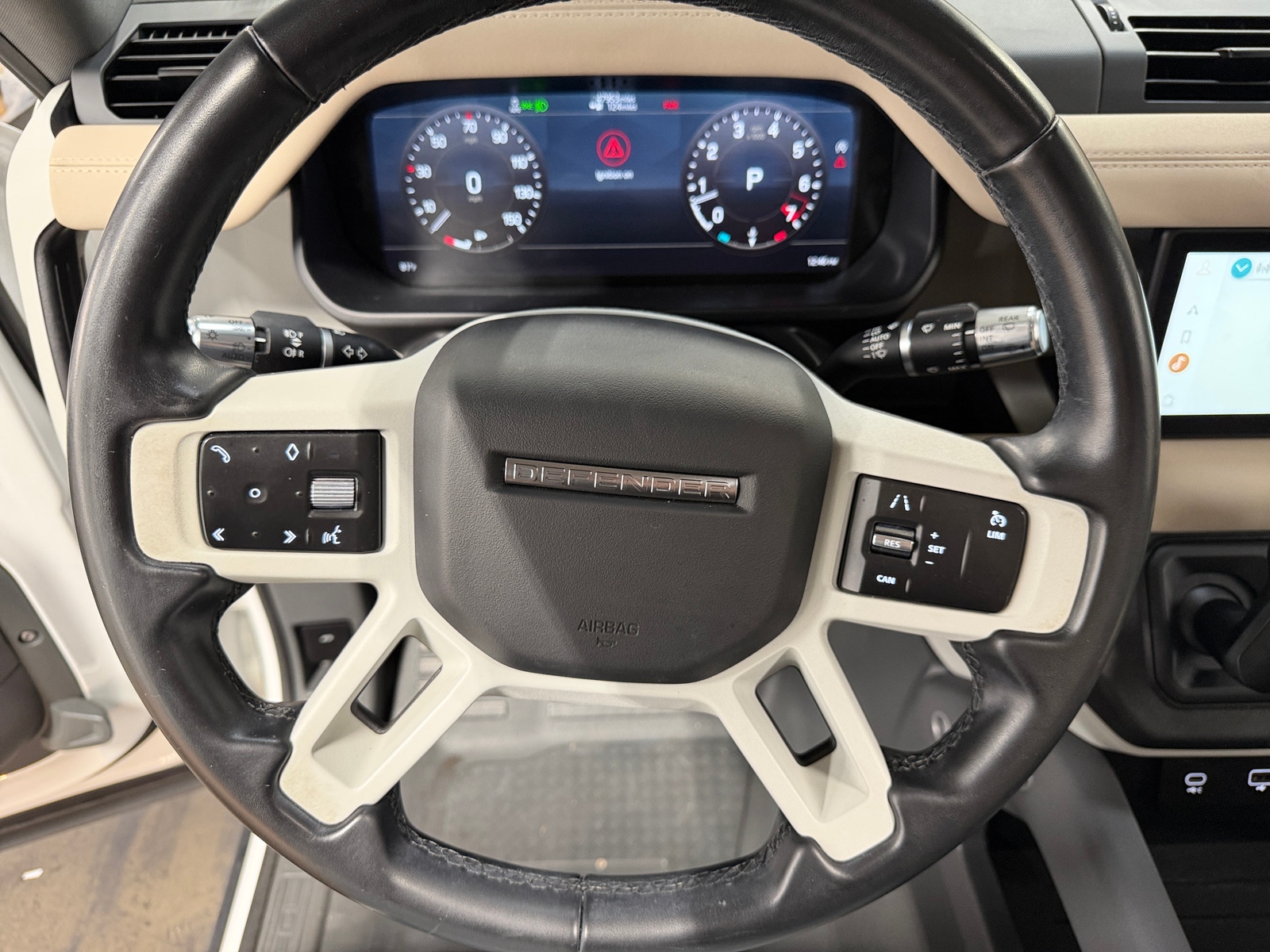 Thumbnail: 2021 Land Rover Defender - 5