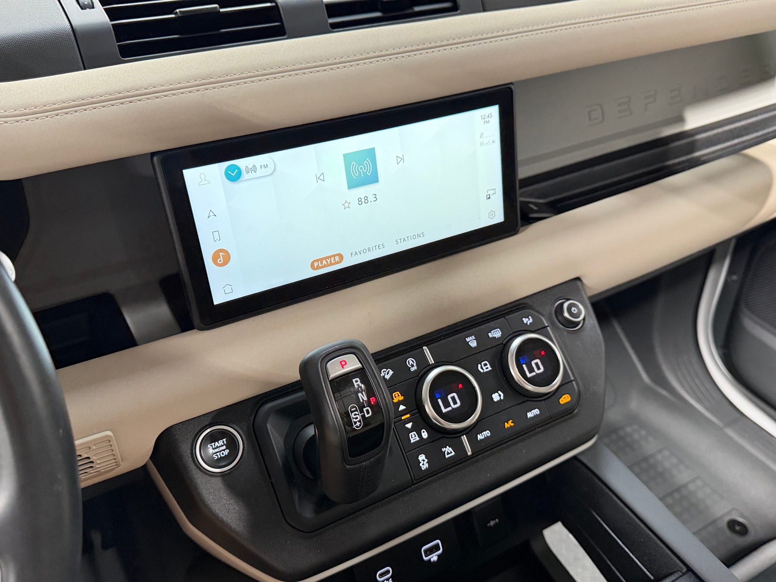 Thumbnail: 2021 Land Rover Defender - 4