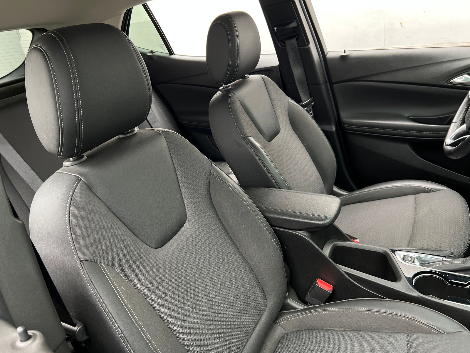 Thumbnail: 2023 Buick Encore GX - 2