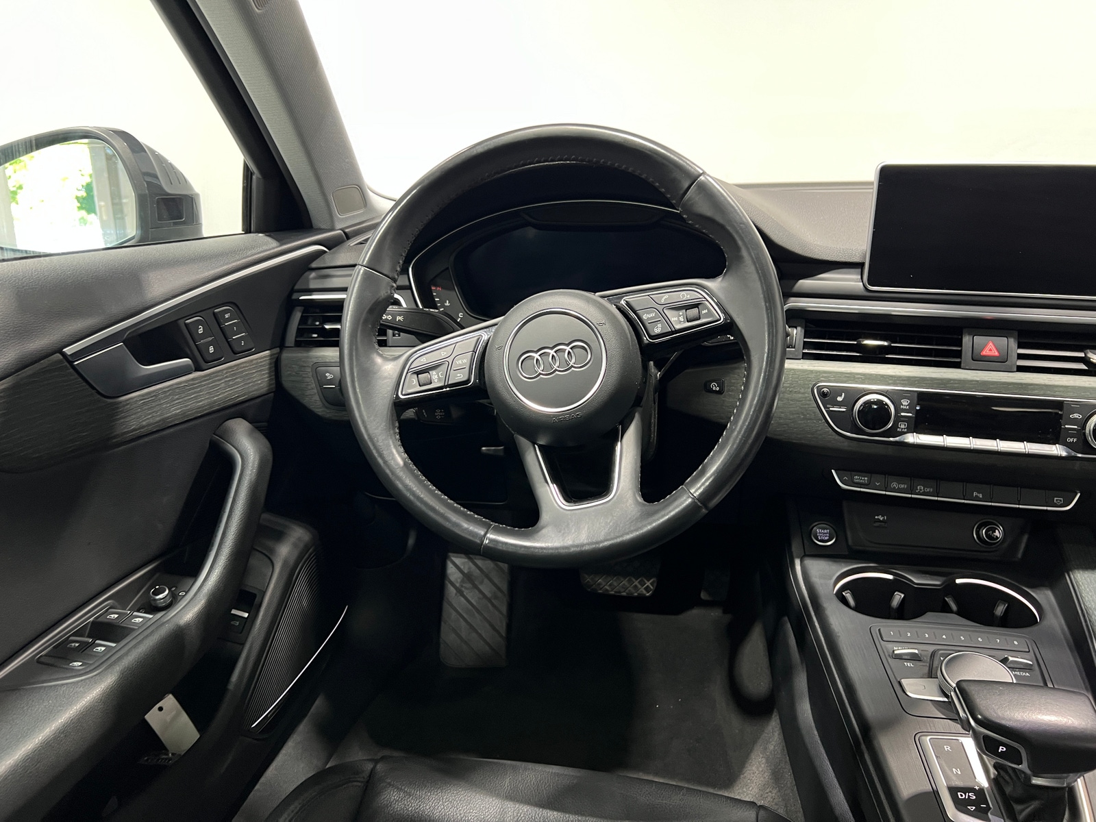 Thumbnail: 2018 Audi A4 - 4
