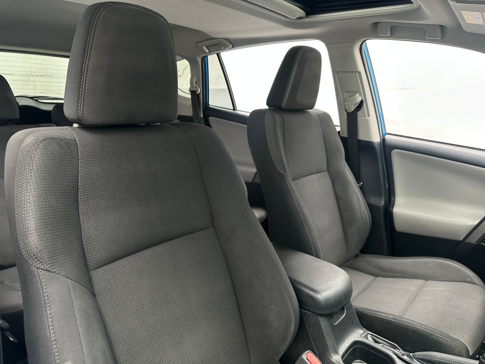 Thumbnail: 2018 Toyota RAV4 - 2