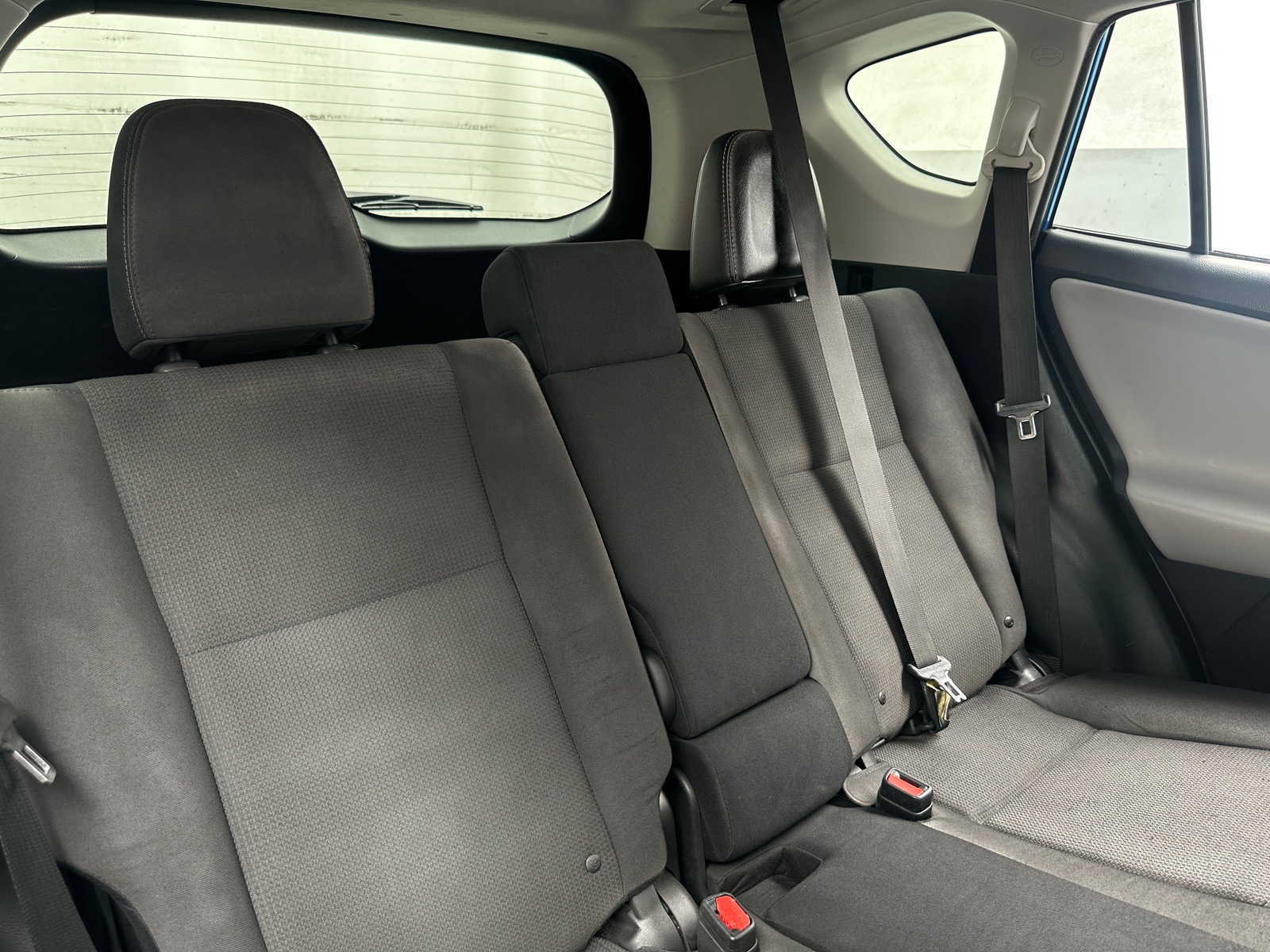 Thumbnail: 2018 Toyota RAV4 - 6