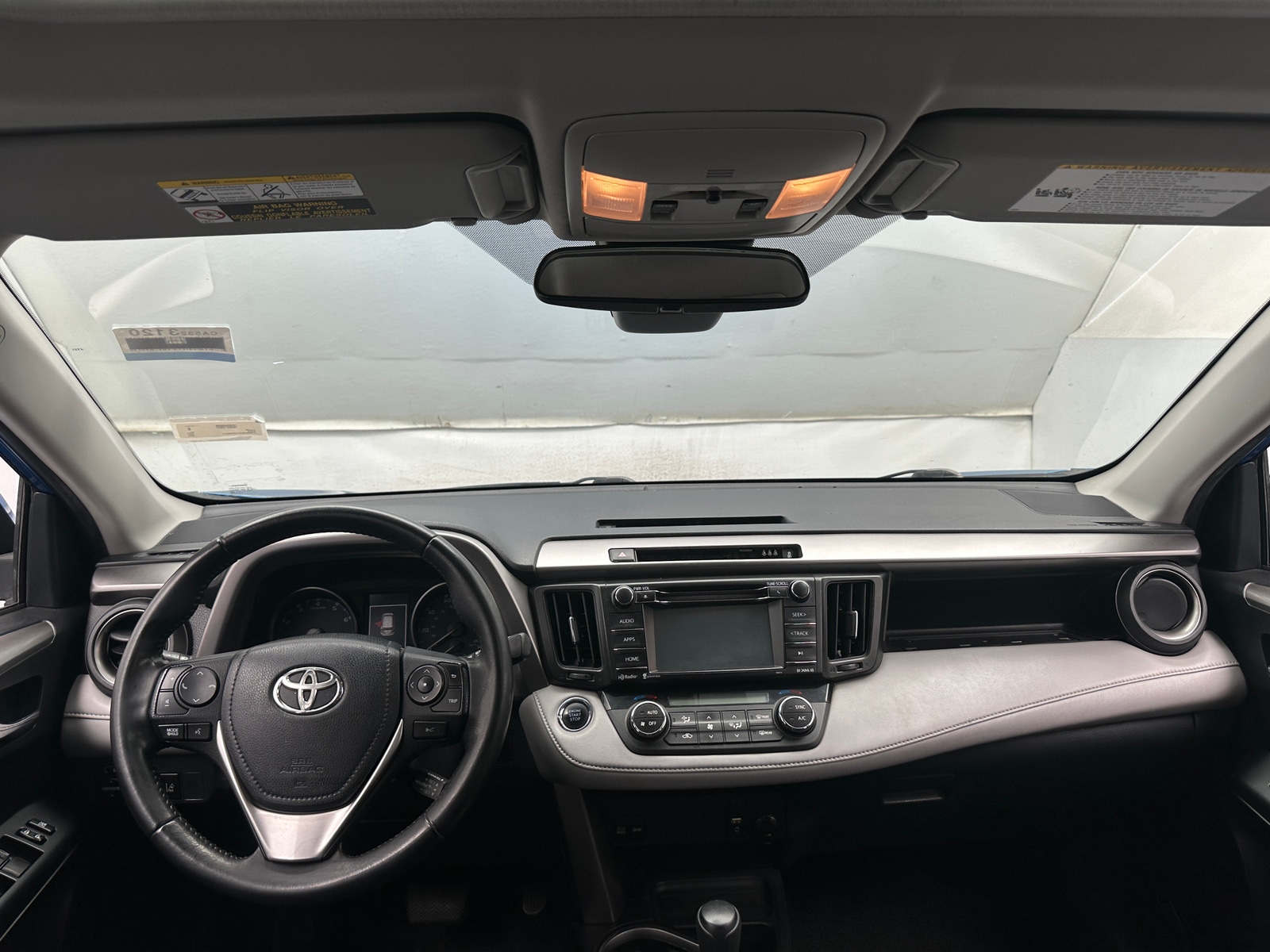 Thumbnail: 2018 Toyota RAV4 - 3