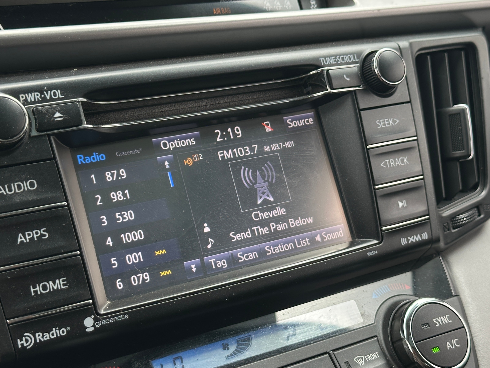 Thumbnail: 2018 Toyota RAV4 - 4
