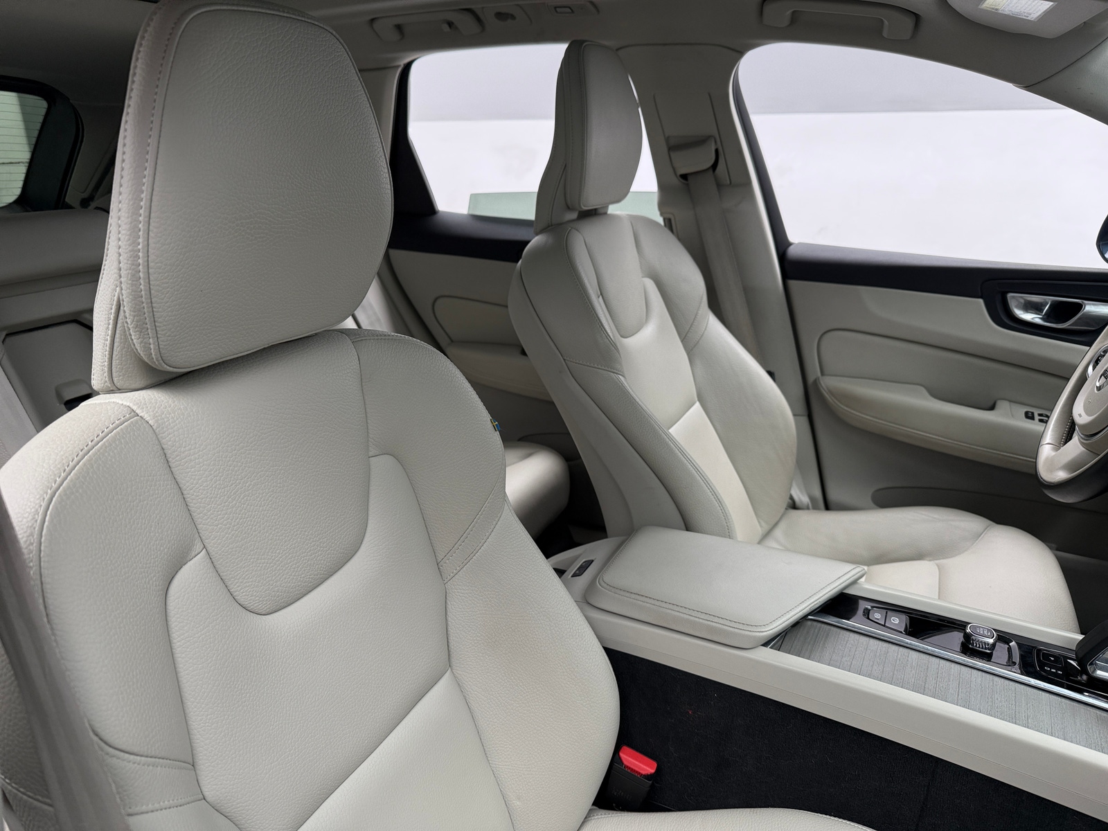 Thumbnail: 2023 Volvo XC60 - 2