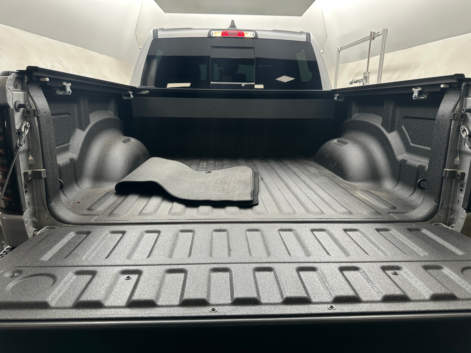 Thumbnail: 2025 RAM 1500 - 6