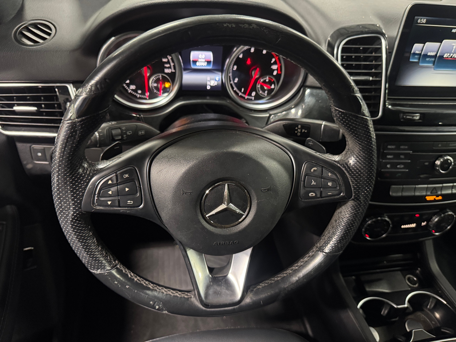 Thumbnail: 2017 Mercedes-Benz GLE - 4