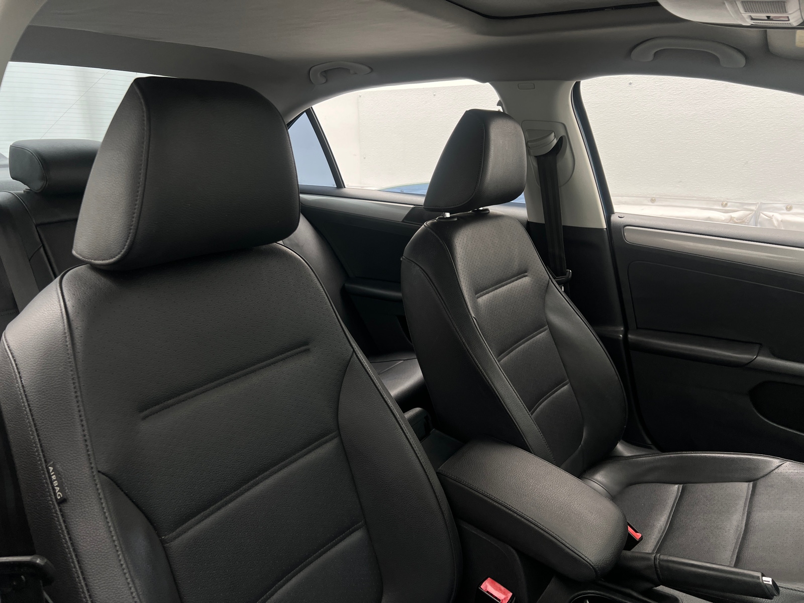Thumbnail: 2017 Volkswagen Jetta - 2
