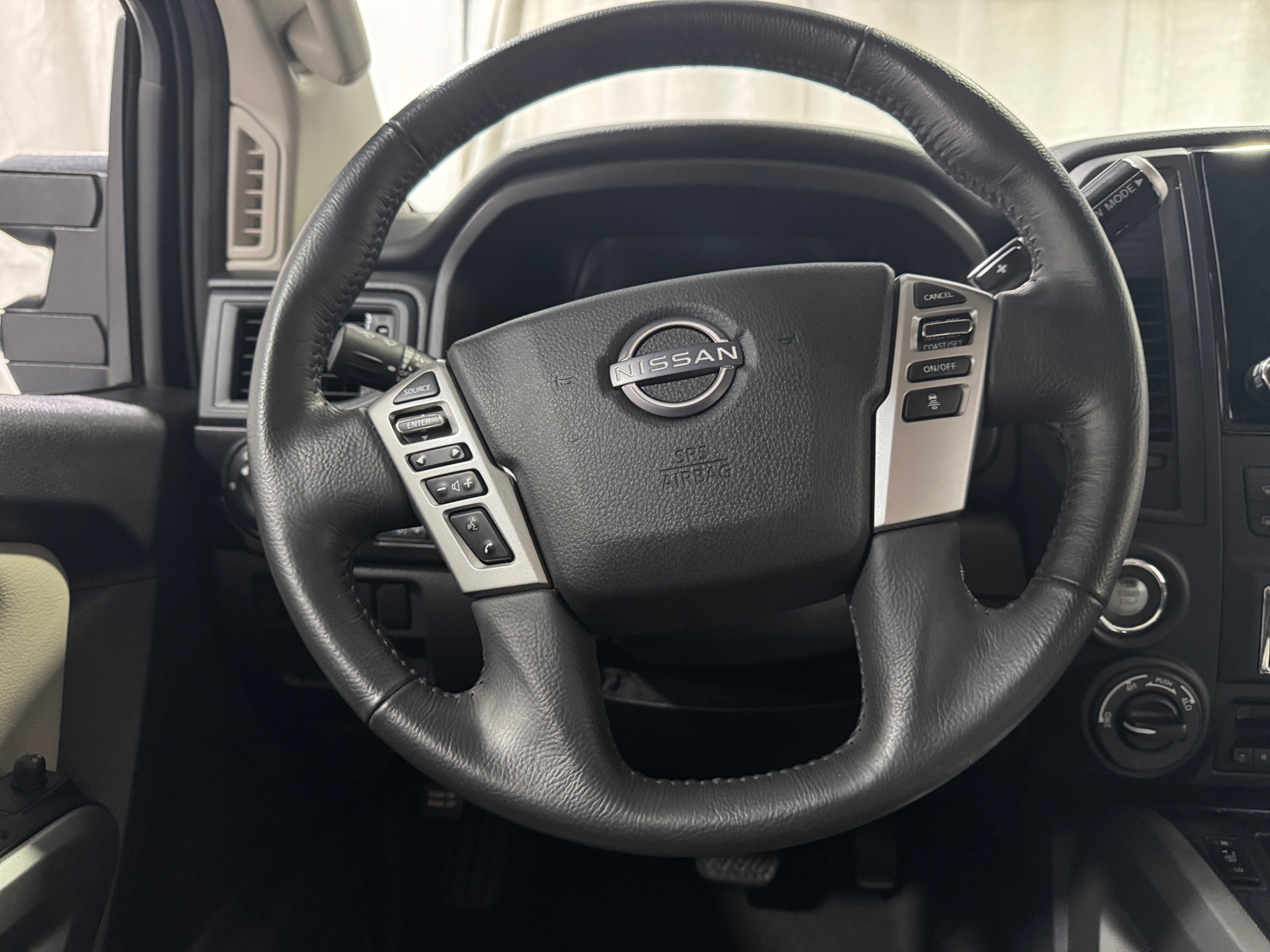 Thumbnail: 2023 Nissan Titan - 5