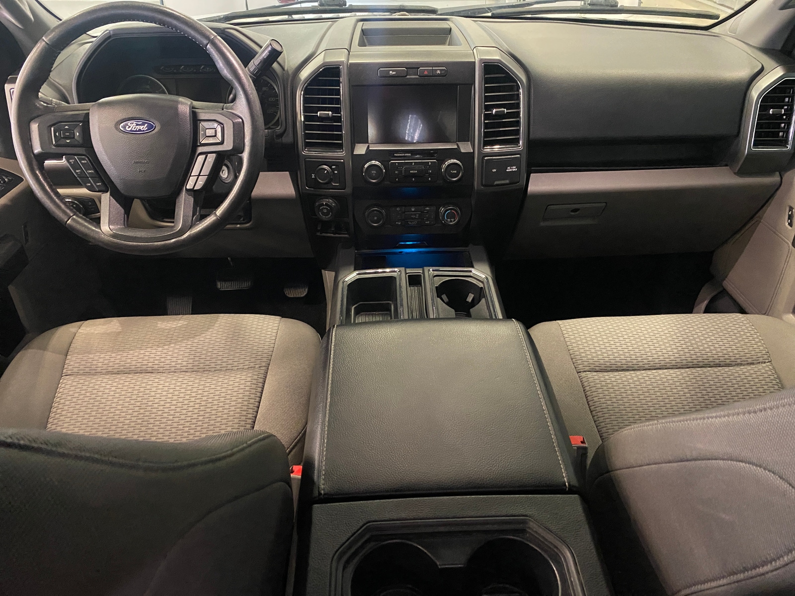 Thumbnail: 2020 Ford Econoline - 3