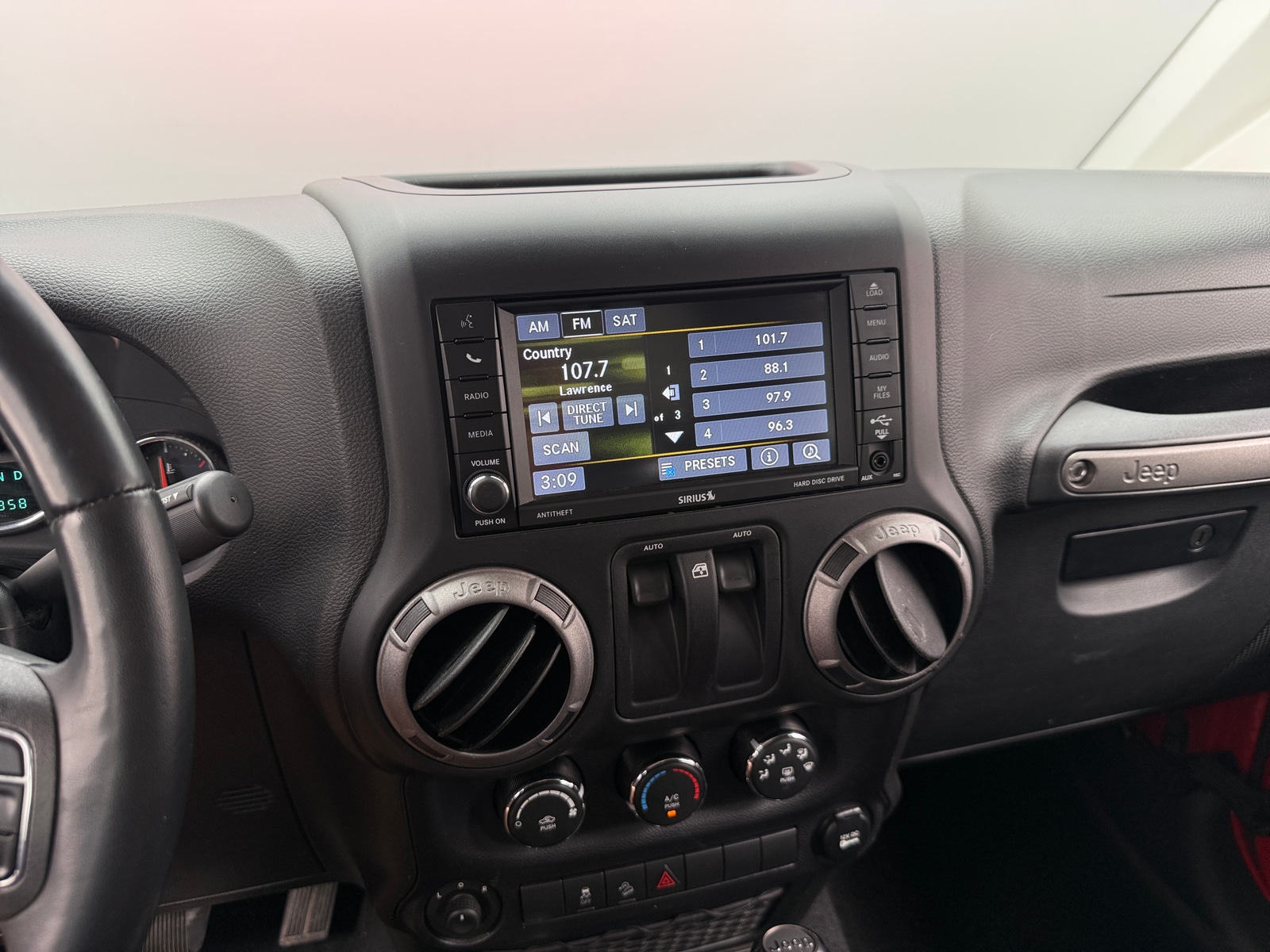 Thumbnail: 2014 Jeep Wrangler - 4