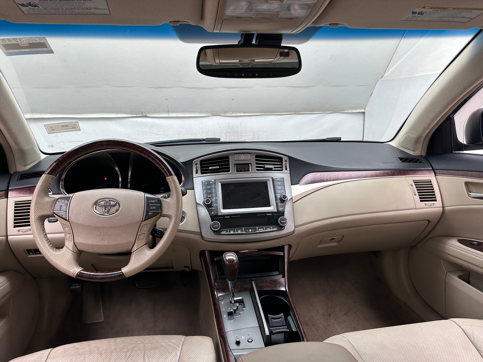 Thumbnail: 2011 Toyota Avalon - 2