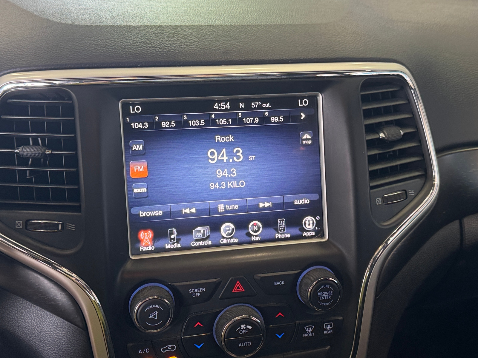 Thumbnail: 2015 Jeep Grand Cherokee - 3