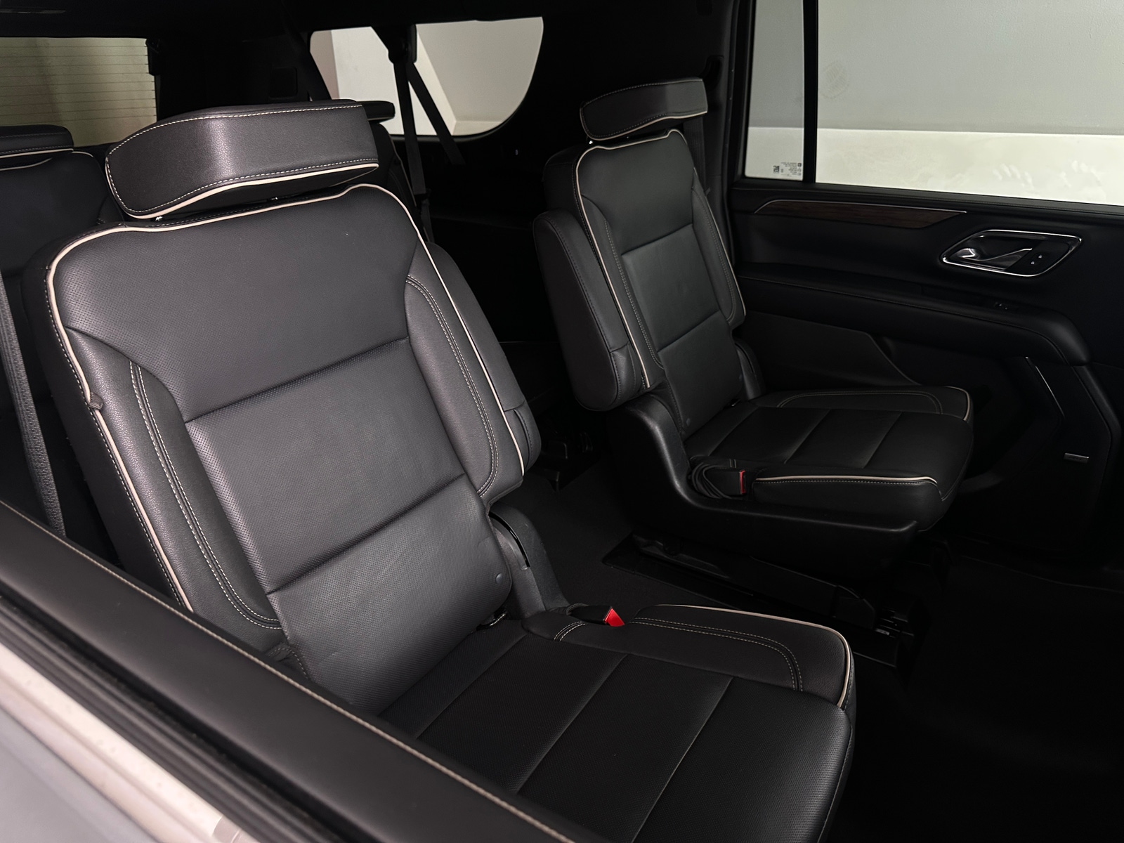 Thumbnail: 2023 Chevrolet Suburban - 5