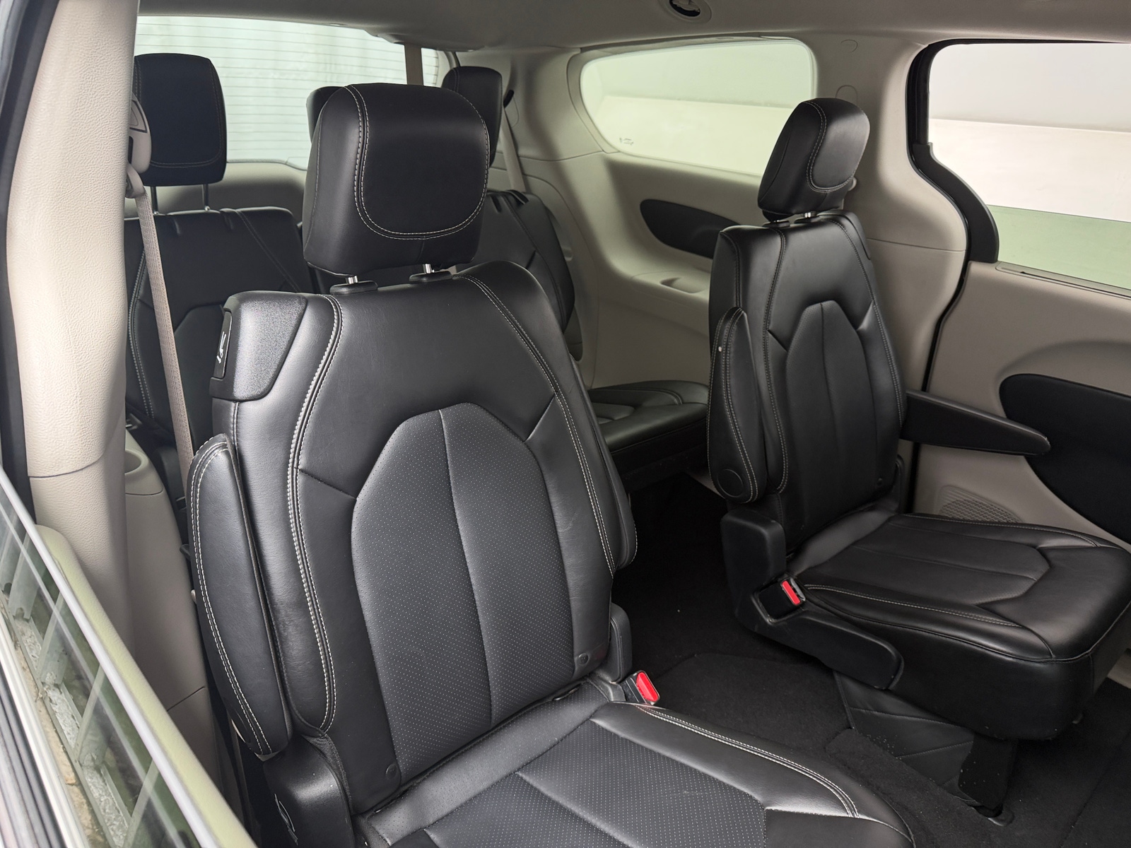 Thumbnail: 2024 Chrysler Pacifica - 5