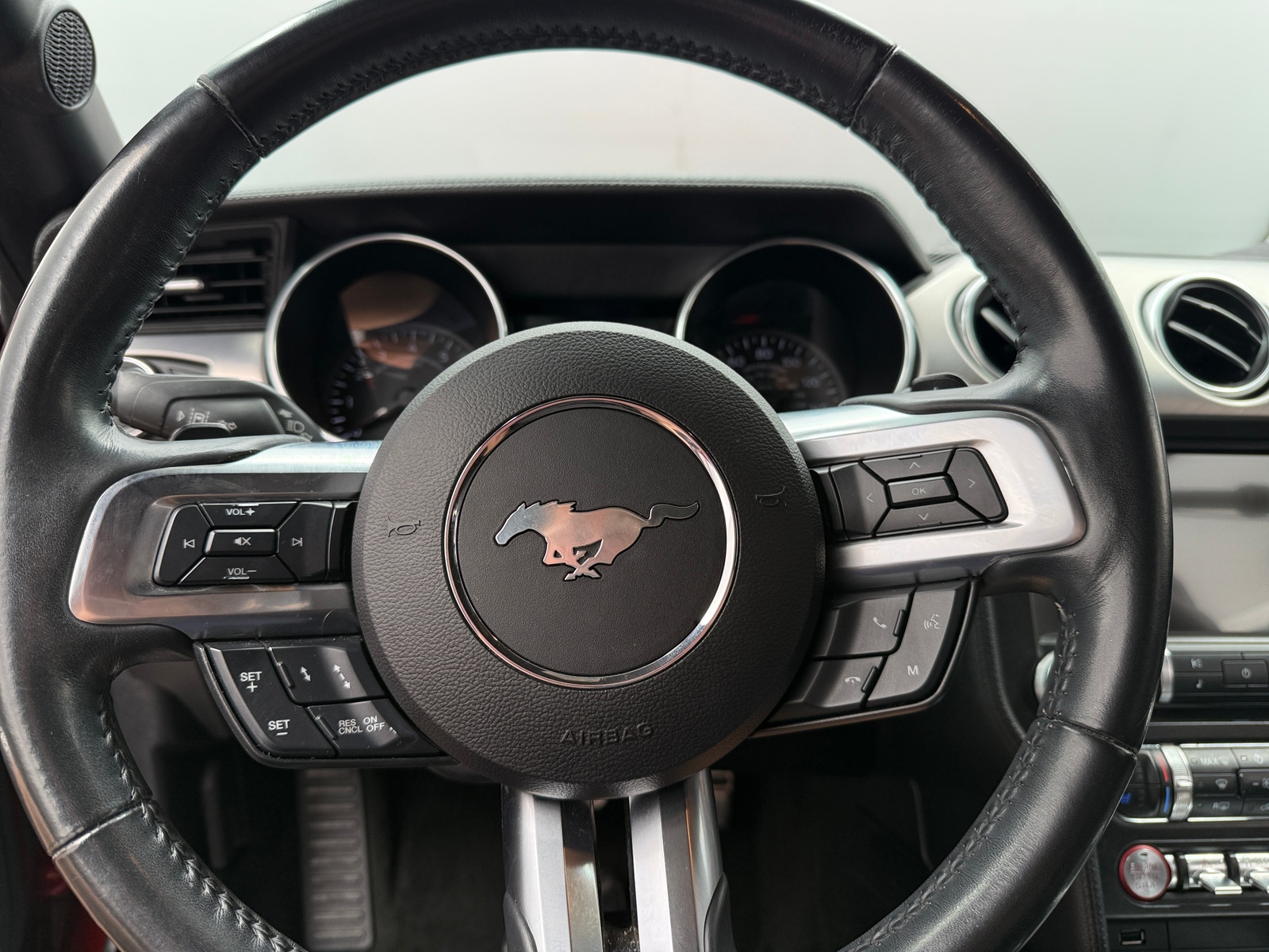 Thumbnail: 2018 Ford Mustang - 4
