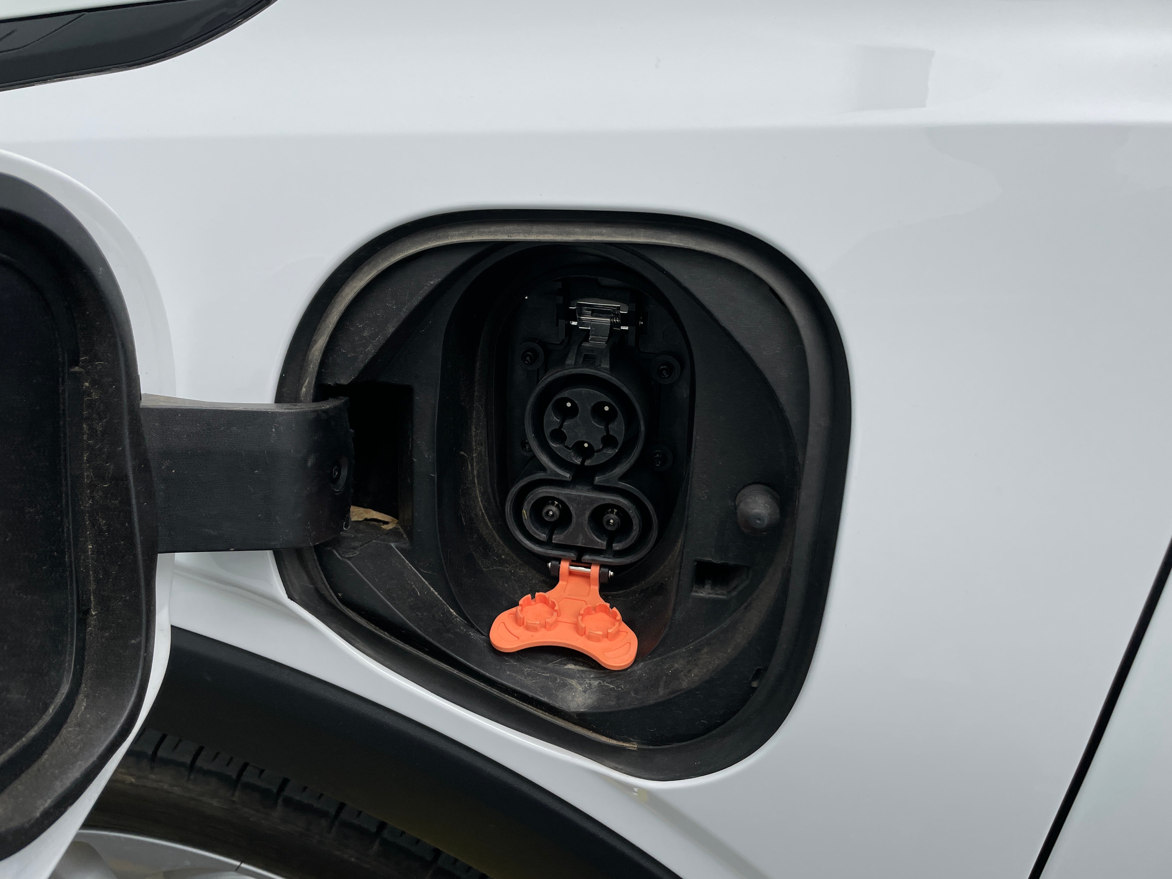 Used 2023 Chevrolet Bolt EUV LT with VIN 1G1FY6S00P4152018 for sale in Oak Creek, WI