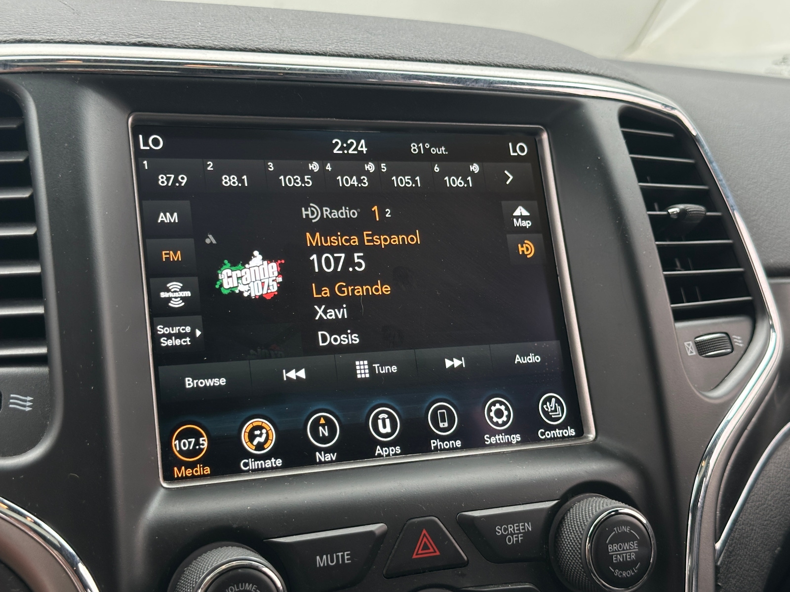 Thumbnail: 2018 Jeep Grand Cherokee - 3